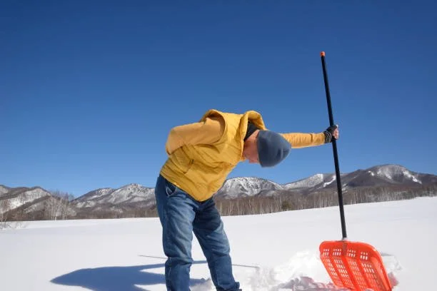 Safer Snow Shoveling: A Chiropractic Perspective
