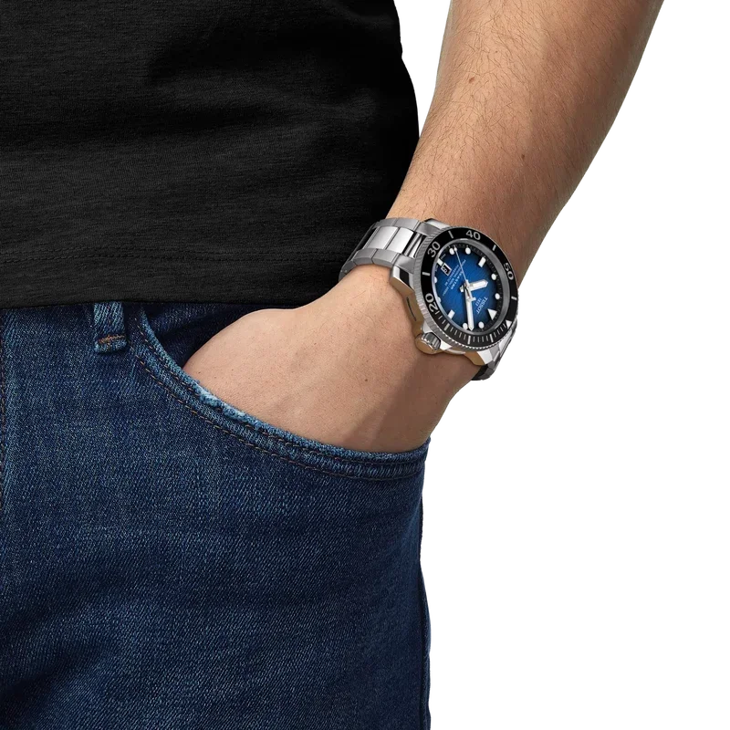 4bdf2c93-9f15-456b-8260-7c8bd7238639_T120_607_11_041_01_WRIST.webp