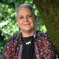 Paola Caridi legge “Sudari elegia per Gaza” accompagnata dalla musica di Samih Al Madhoun 