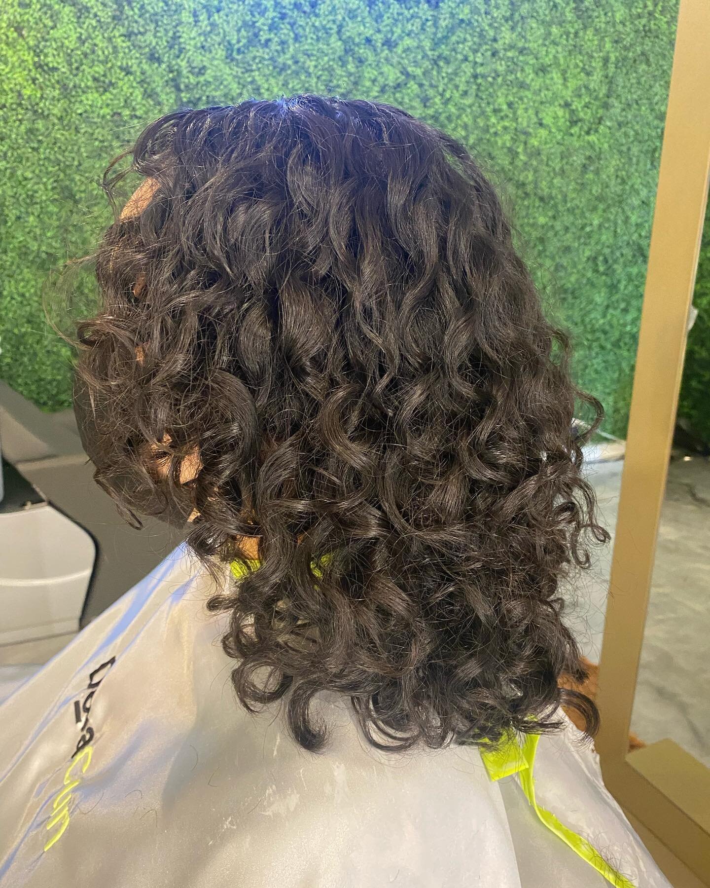 Omg, I just love muy curly babes! These before and afters make me so happy! #curly #curlyhair #naturalhair #hair #devacurl #devacurlcut #devacurlhair #devacut #curlygirls #naturalcurls #curlycut #haircut #hairstyle #wavyhair #myhair #natural #beautif