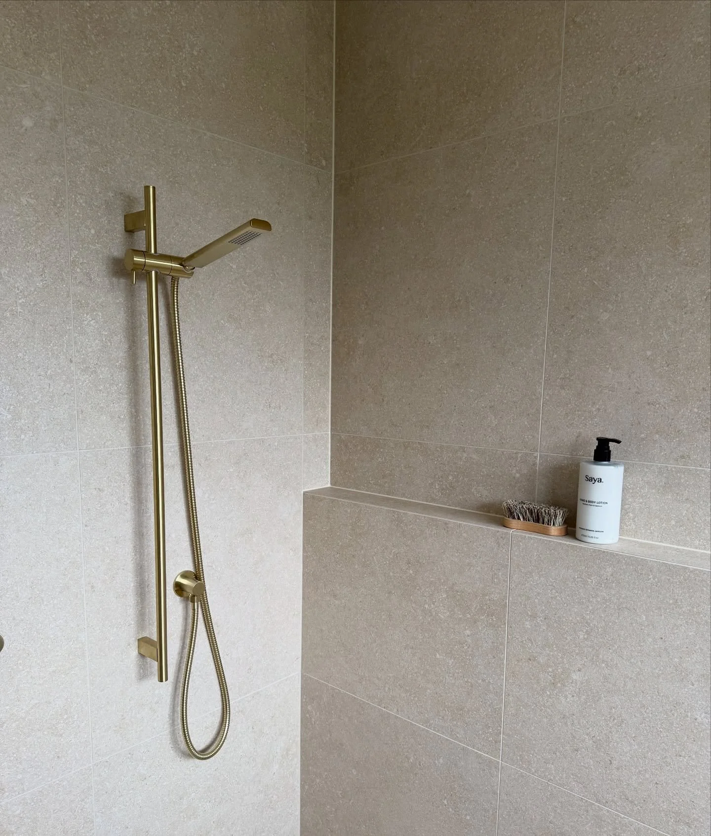 Our 600x600 Colli Limestone in Beige 

CT8E6016