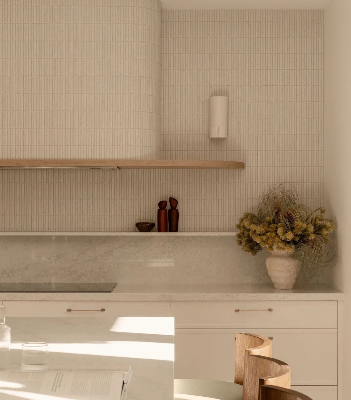 Our Mini Rustic Sticks in Off White on site with @robilliardbuilding

CT1N101/ST/MINI