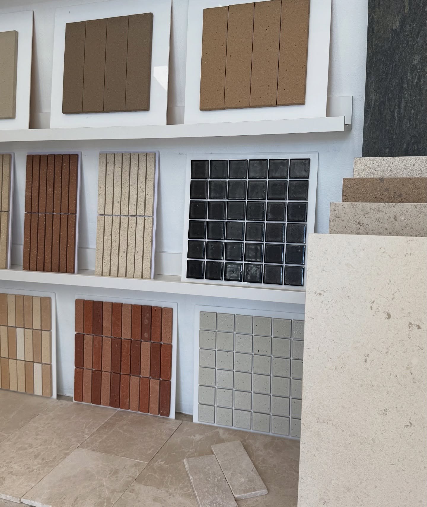 showroom corners ☁️