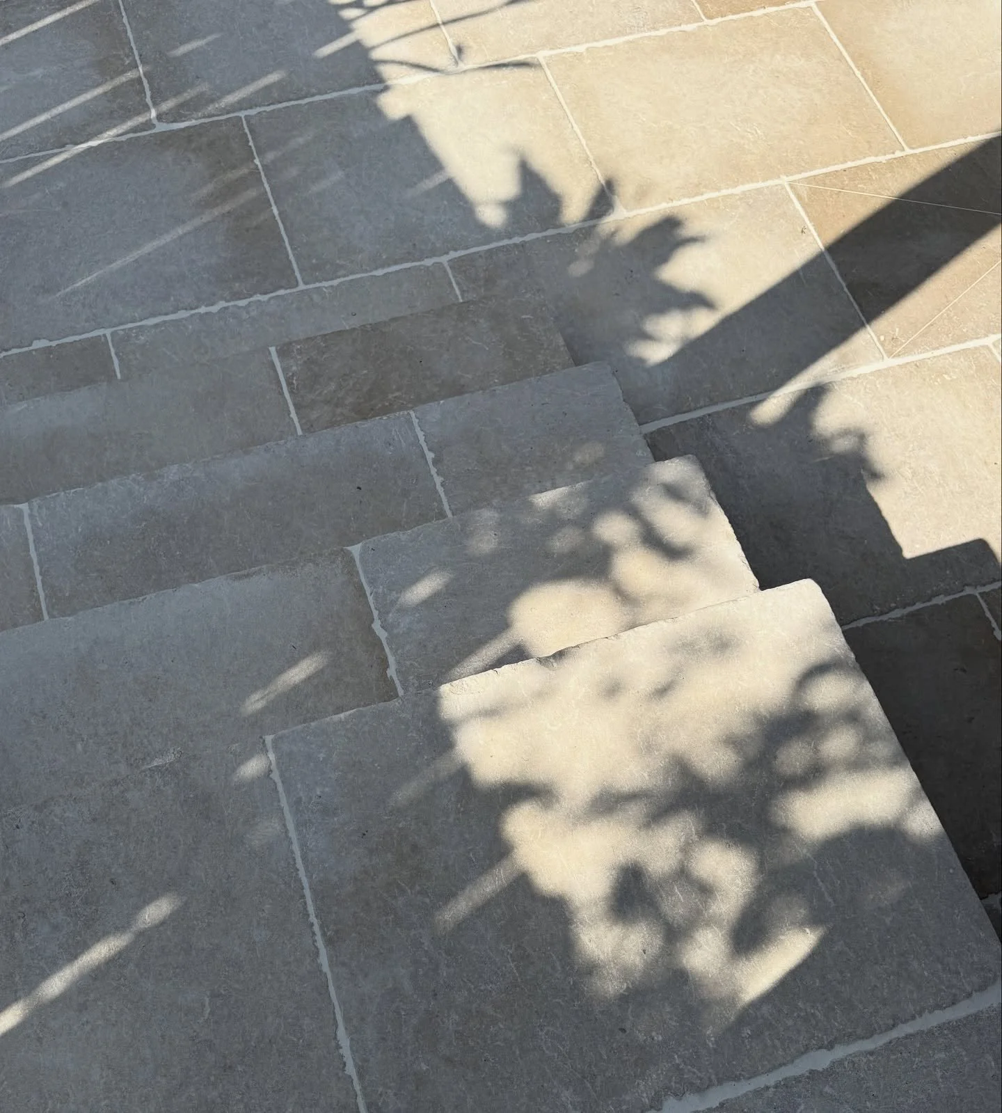 Our brushed &amp; distressed Andie Limestone

ST1G150