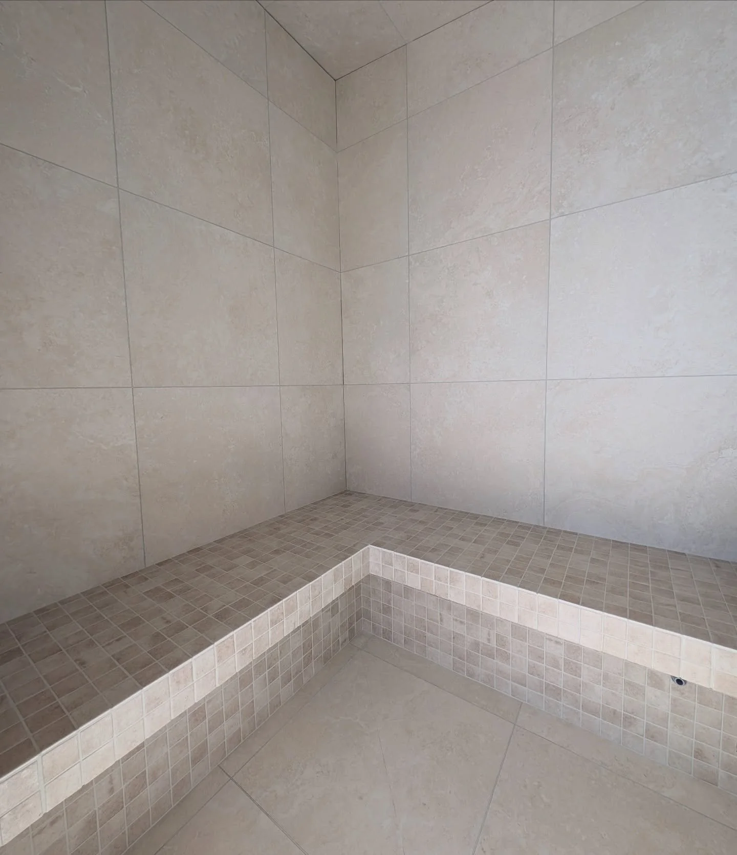 steam room selections ☁️ 

Our 50x50mm Franklin Beige mosaic and 600x600mm Milano Bianco Italian porcelain on site in Sunrise Beach 

CTGMO191 - Franklin Beige Mosaic 
CT1H8816/C - Milano Bianco Porcelain Travertine