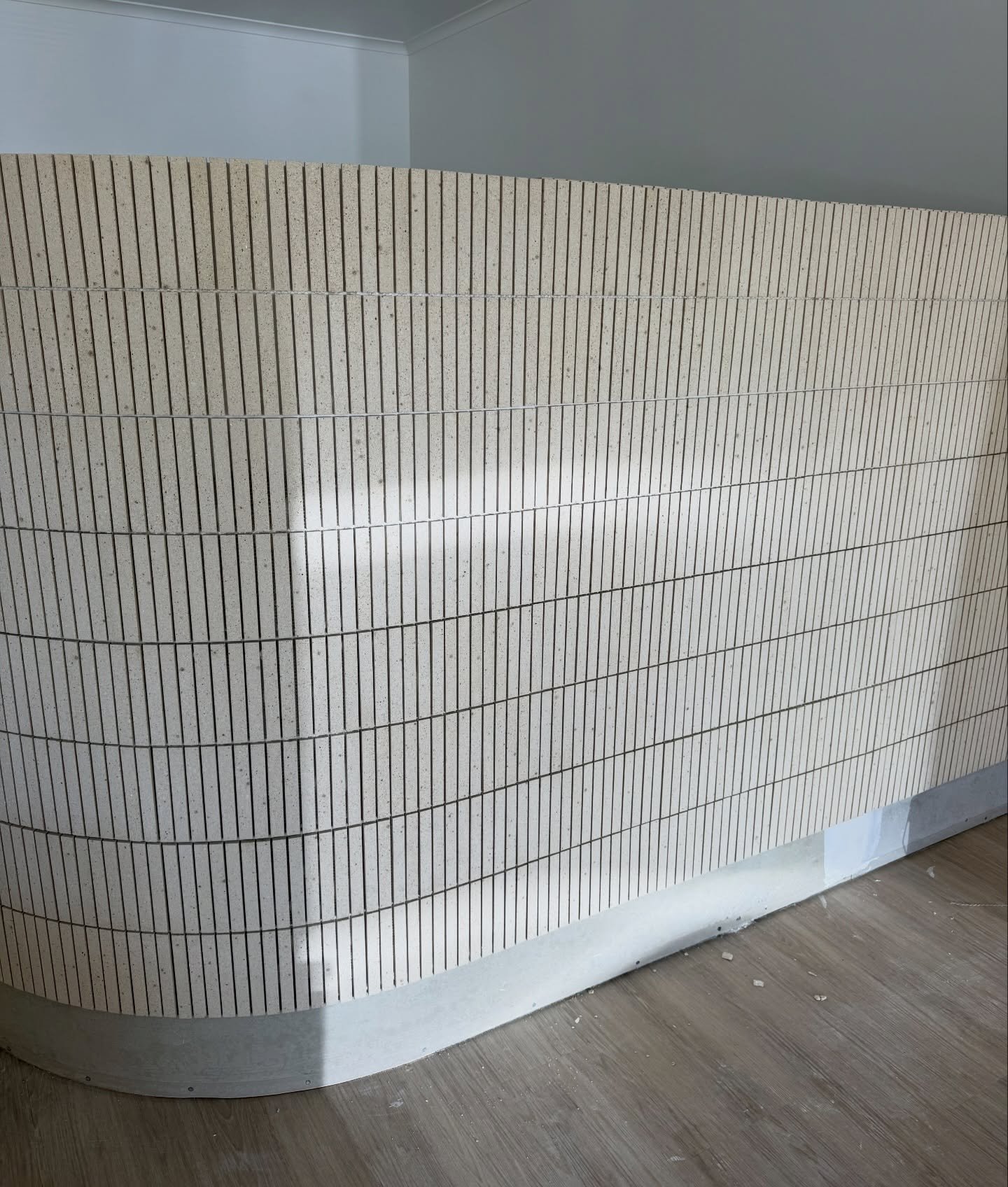 On site with our Japanese Piper Blonde terracotta stick mosaic 🤎

CT4A601/ST