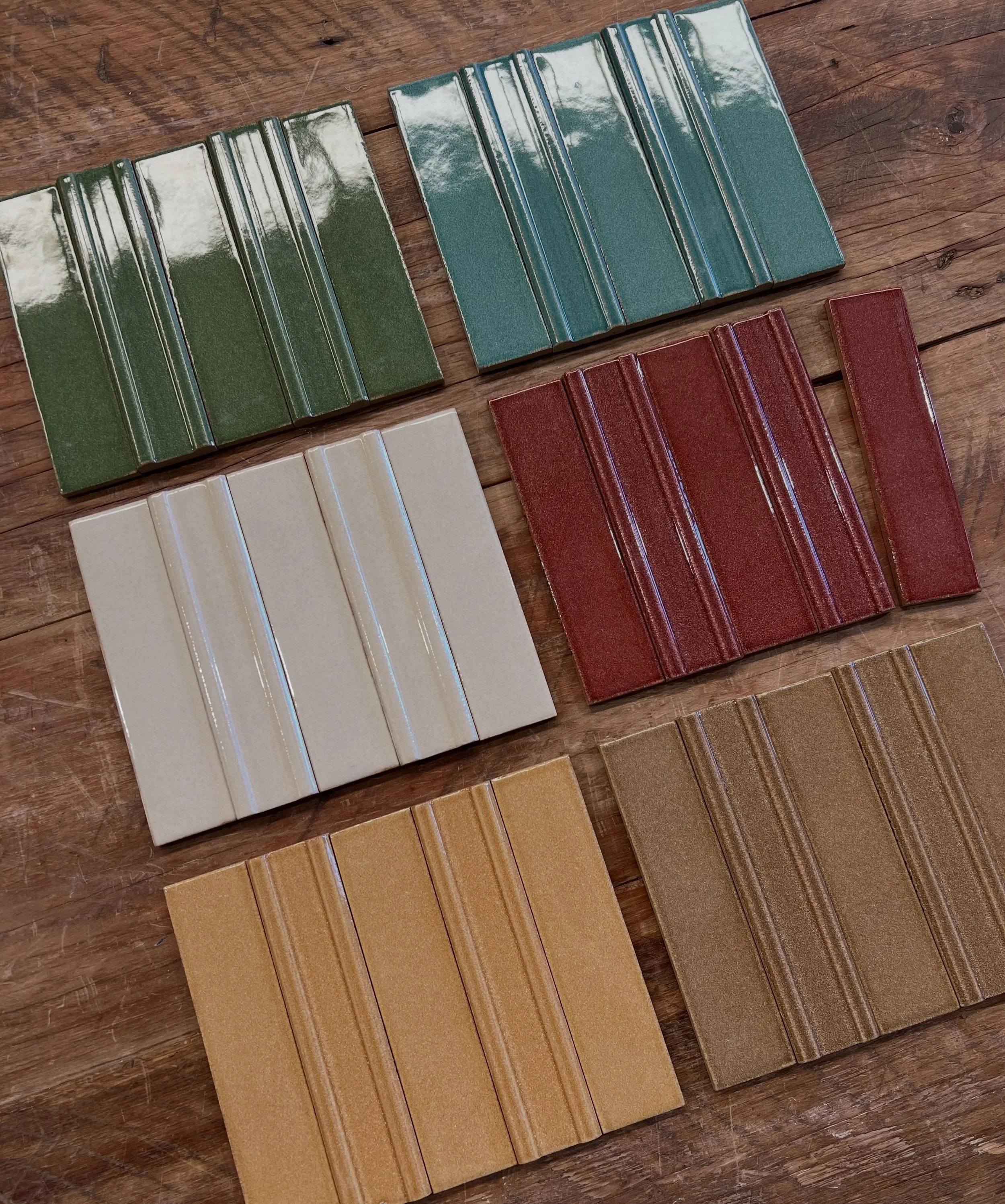 Our new Italian Mars subway range 🤍

Available in both decor and plain gloss finishes, offering the perfect balance of texture and simplicity