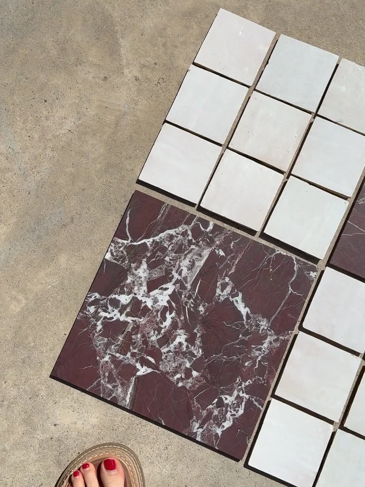 Pattern play with our 100x100 Zellige Lily and 300x300 Roso Palazzo honed marble 🤍

CT1EZ1011/V - Zellige Lily 
ST2V1903/H - Roso Marble
