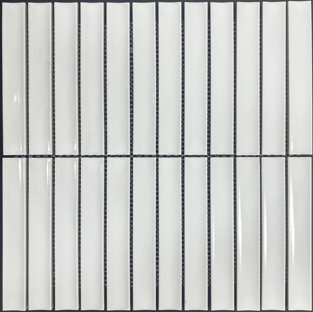 CT9B911G/CON WHITE GLOSS CONCAVE STICK 296X300MM