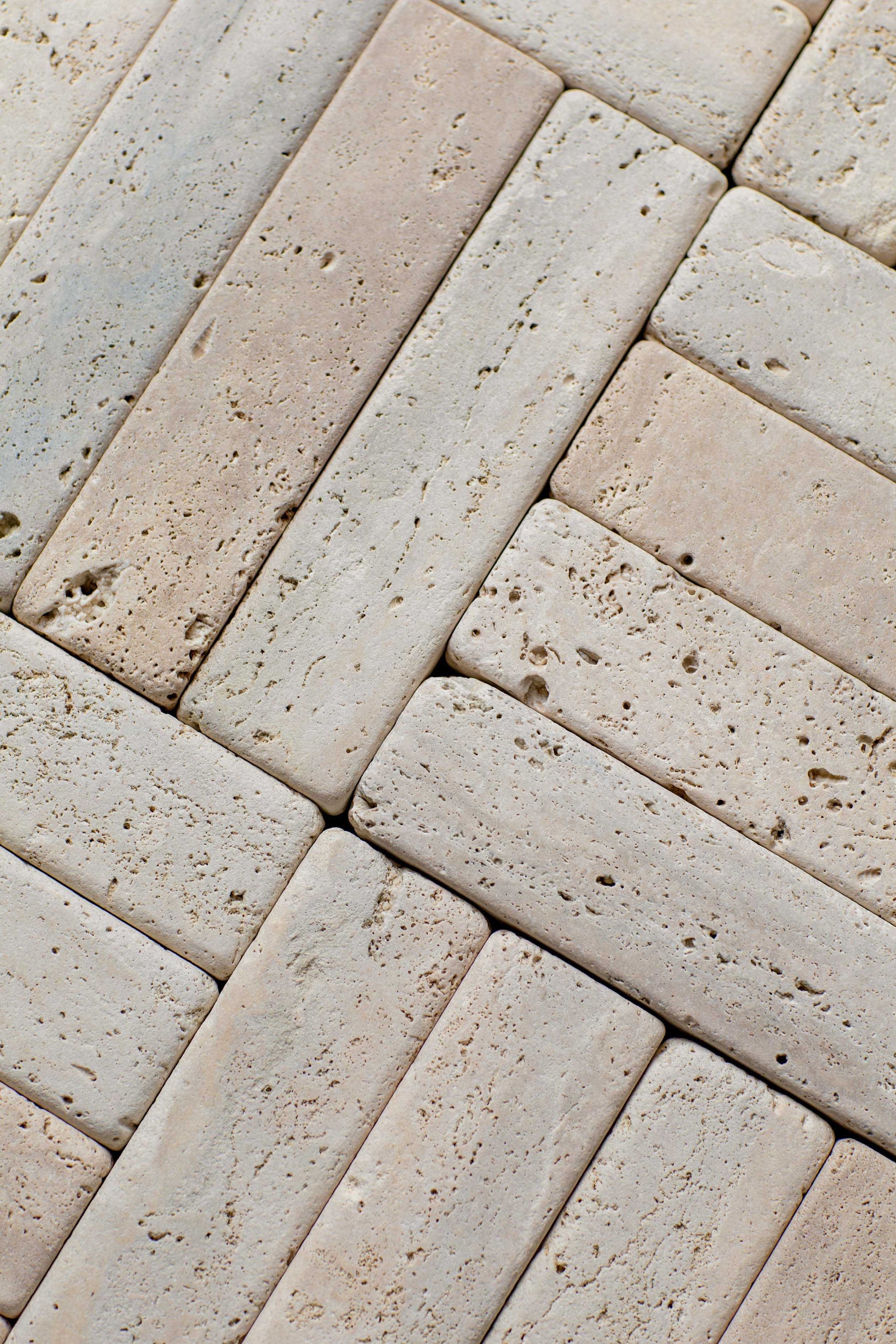 ST1G120/BR VALLEY TRAVERTINE BRICK 240X60X30