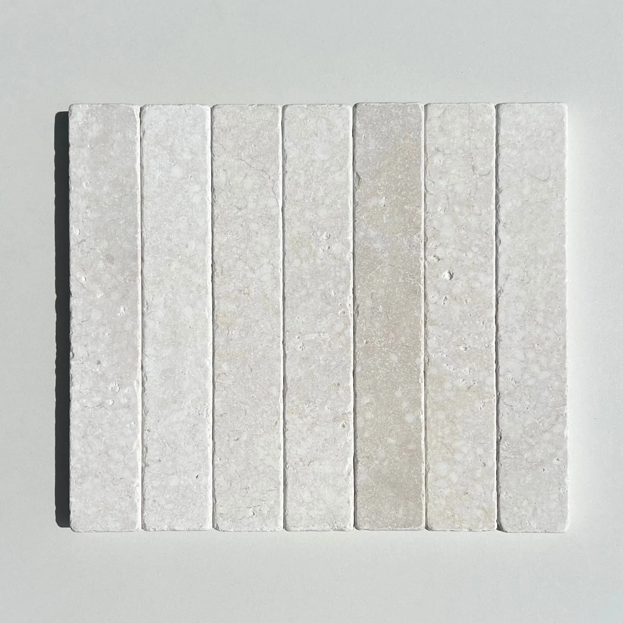 ST1G137/BAT BOSTON TUMBLED BATTEN 300X50X20MM