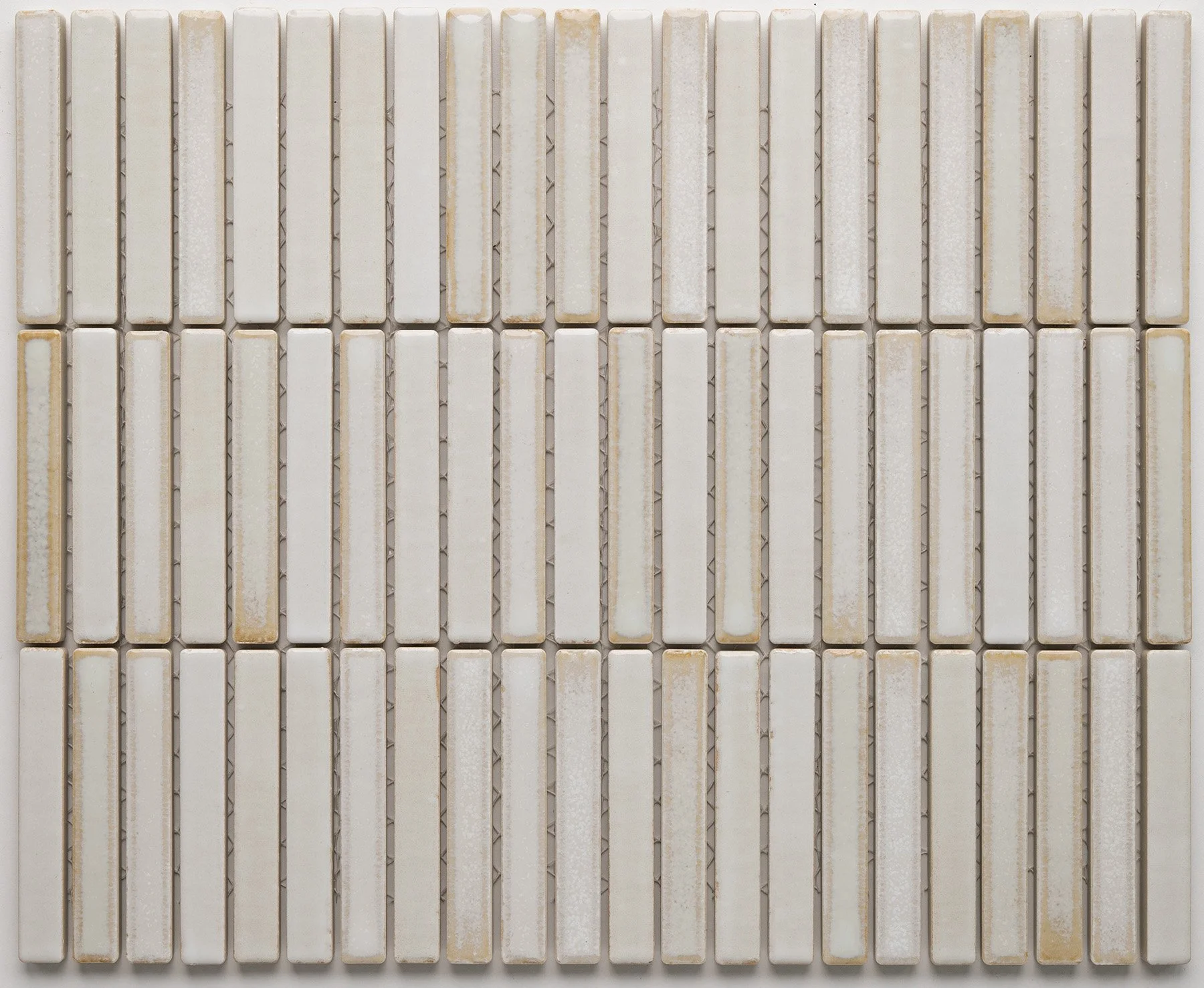 CT1N2101 METALLIC IVORY MINI STICKS 268X327X8