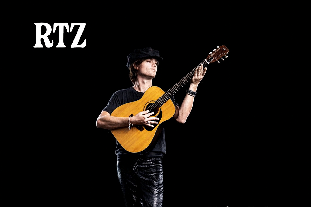 Live Music - Robin Taylor Zander