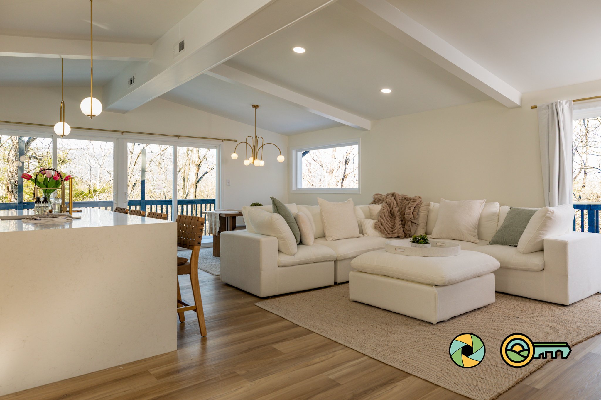 18 Upstairs _Q6A0140.jpg