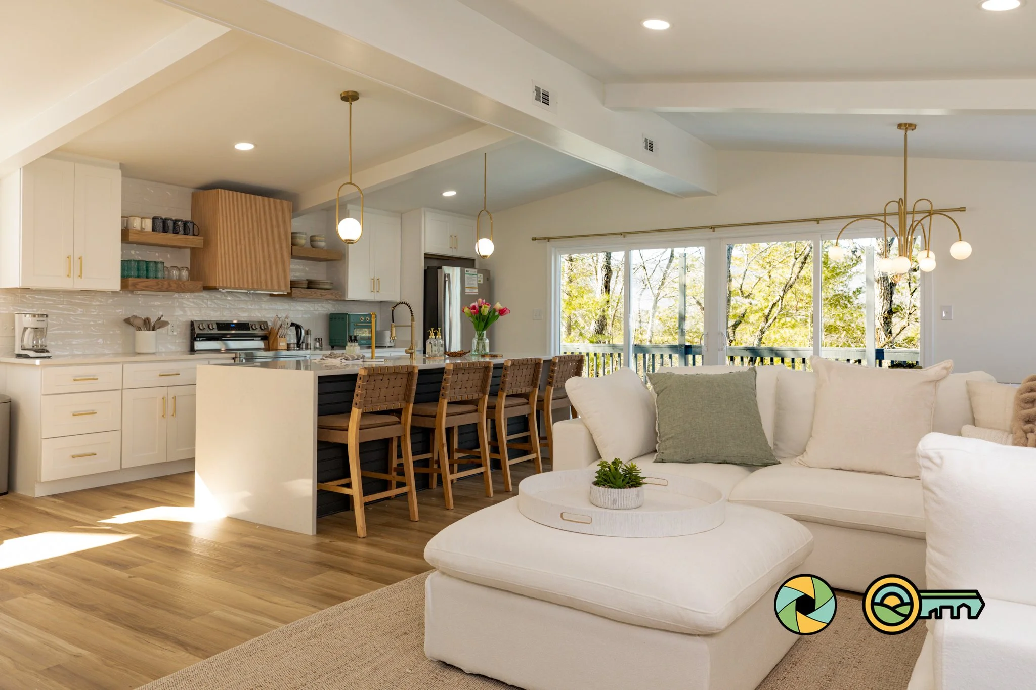 27 Living and Kitchen _Q6A0216.jpg