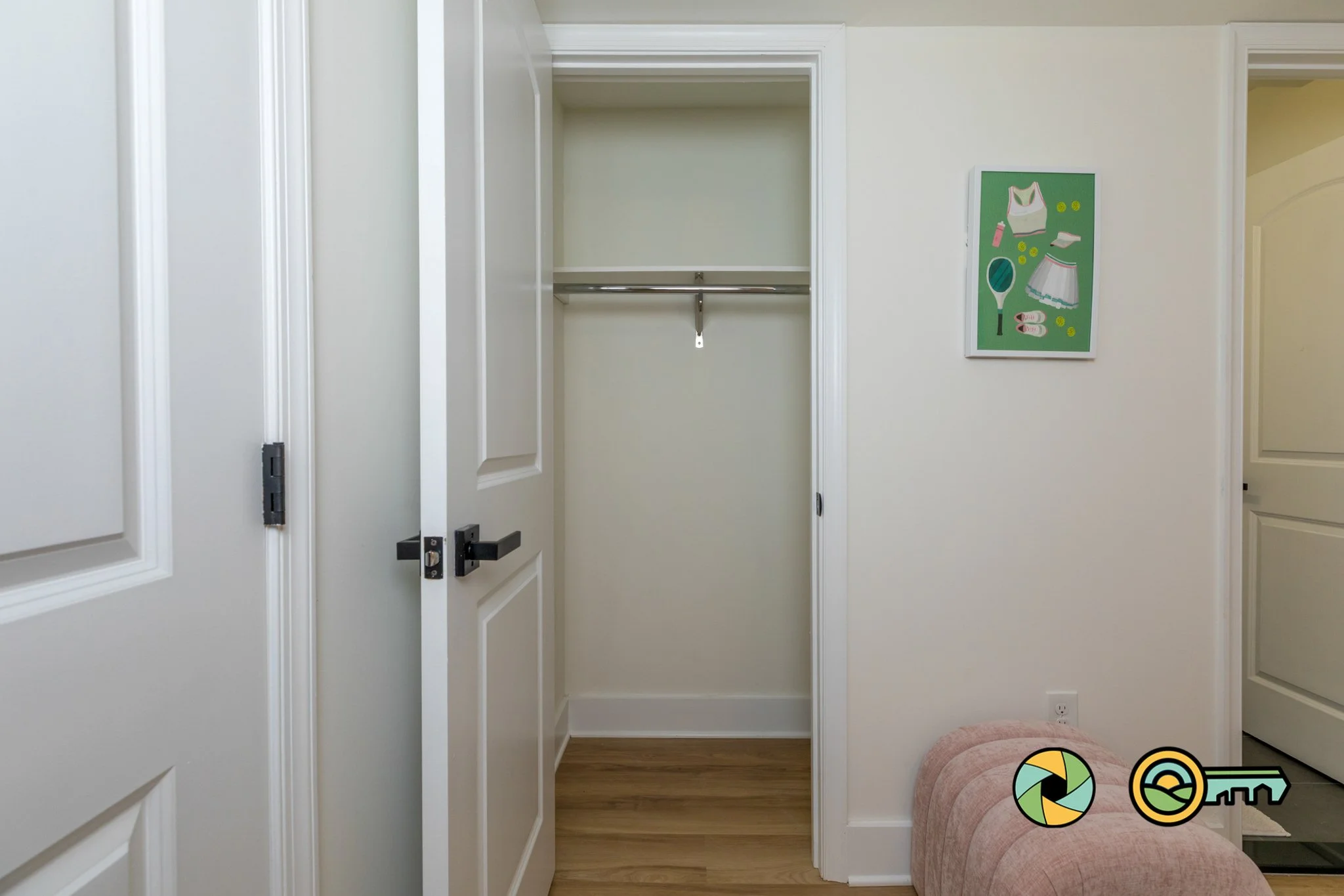 16 Downstairs BR Closet _Q6A0105-3.jpg