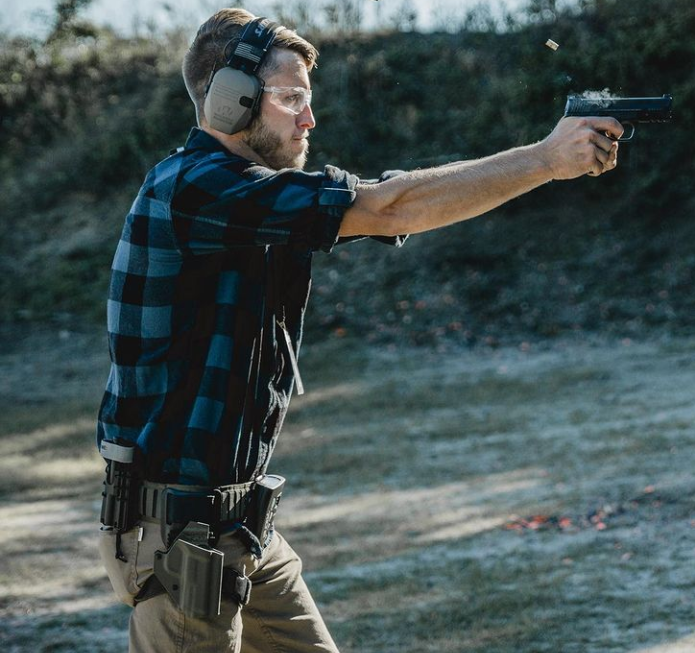 shoot an move.png