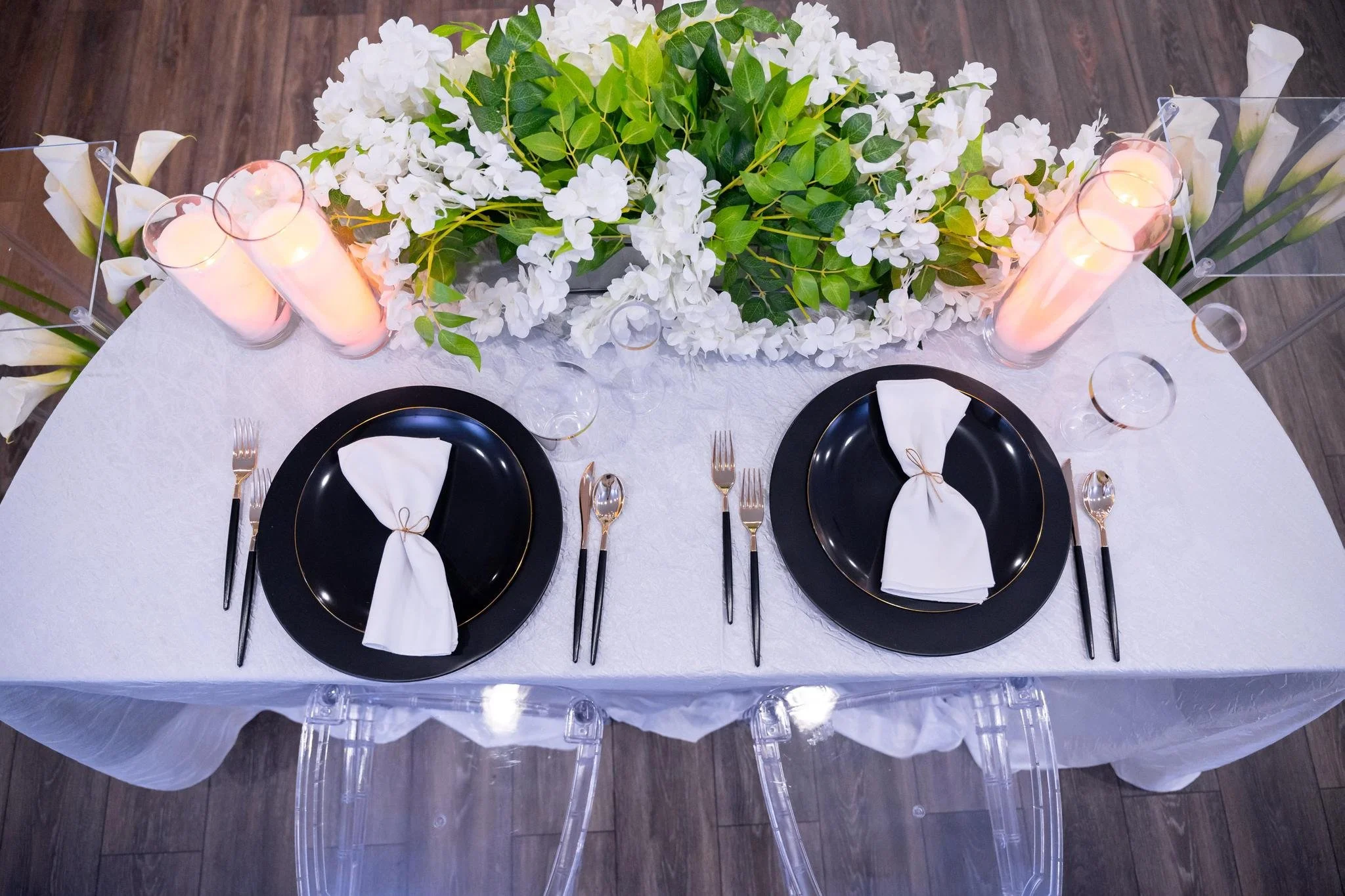 Alcove Event Studio Sweetheart table 2.jpg