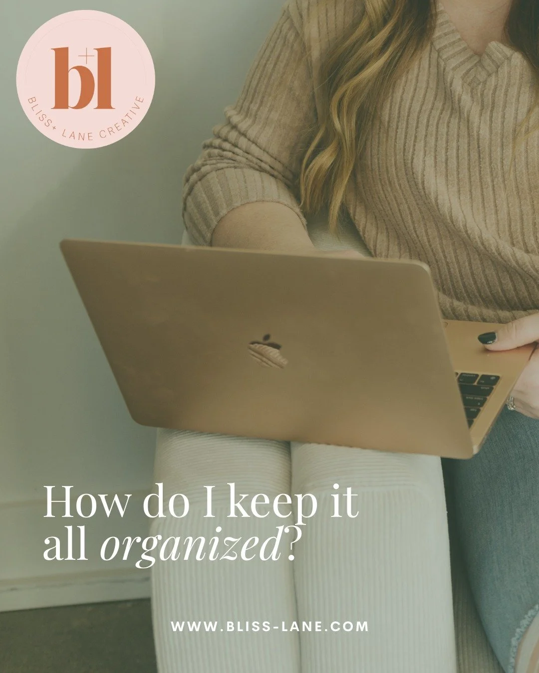 It's no secret that I like to keep my (digital) life organized, but let's not get it twisted - I'm still a hot mess 100% of the time! I just have a couple things in place to help me keep that hot mess in order a little bit!

One of those things is us