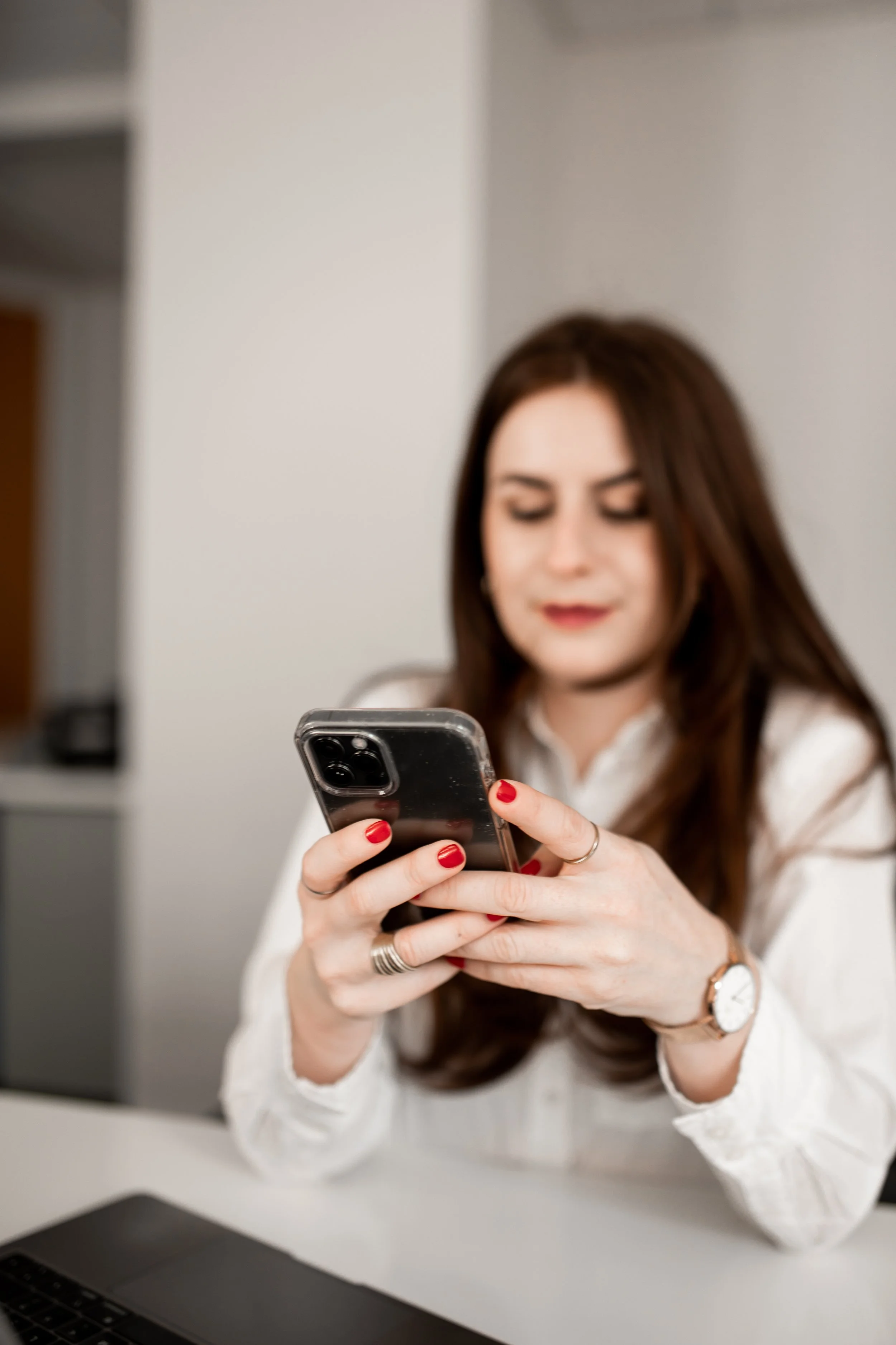 Reels vs. Grid: How to Use Both to Grow on Instagram in 2025