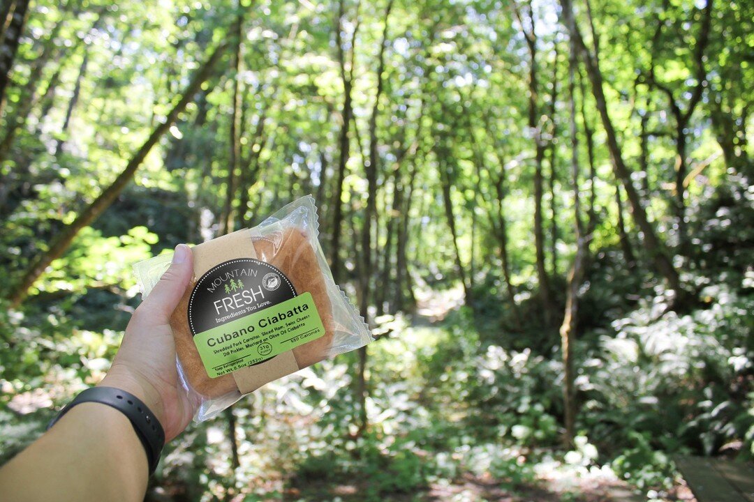 Opting outside is important to us at Mountain Fresh, and we hope when you choose to play outside, it's with Mountain Fresh in hand.
.
.
.
.
.
.
.
#mountainfresh #ingredientsyoulove #PNWapproved #freshisbetter #localisbetter #outside #pnw #lunch #snac