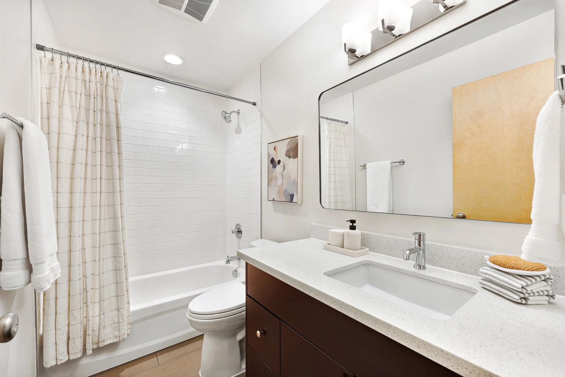 6219 NE 181st St #301 Kenmore, WA 98028 (18).jpg