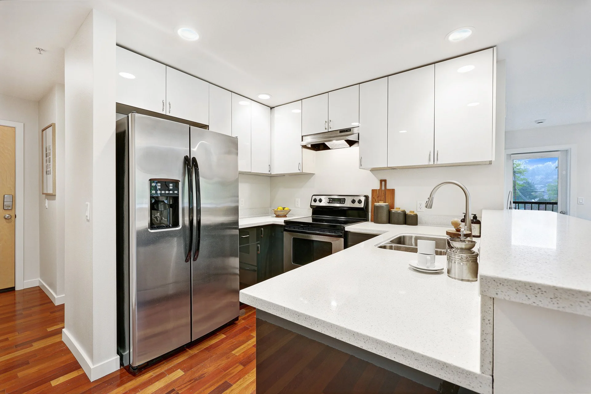 6219 NE 181st St #301 Kenmore, WA 98028 (9).jpg