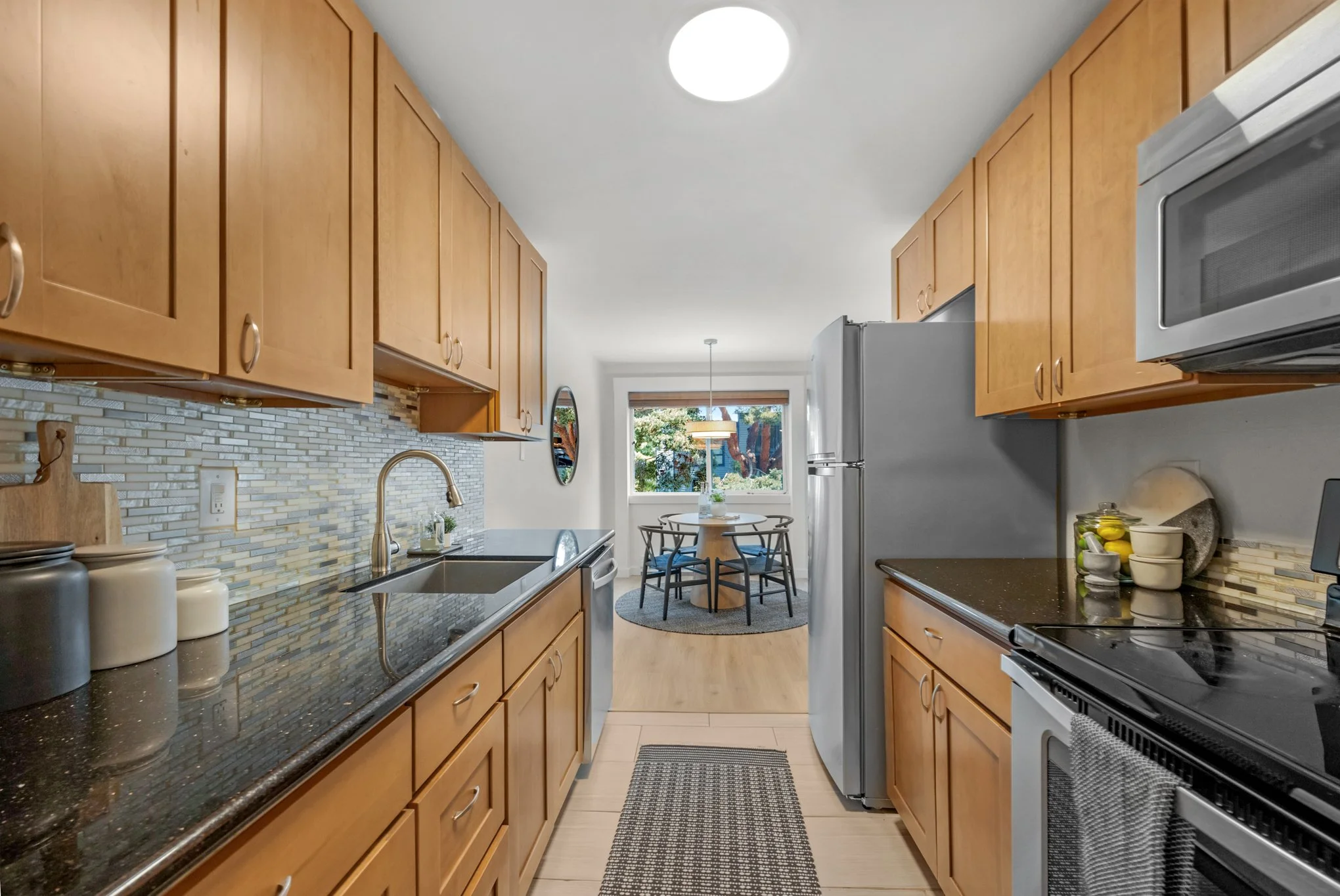 3711 26th Place W #105 Seattle, WA 98199 (9).JPG