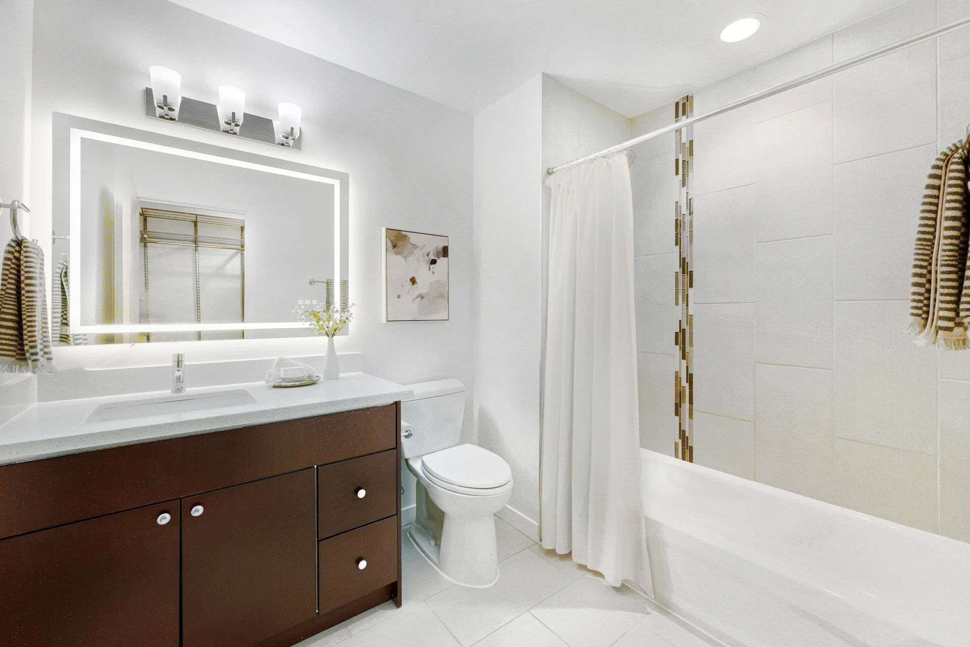 6219 NE 181st St #301 Kenmore, WA 98028 (16).jpg