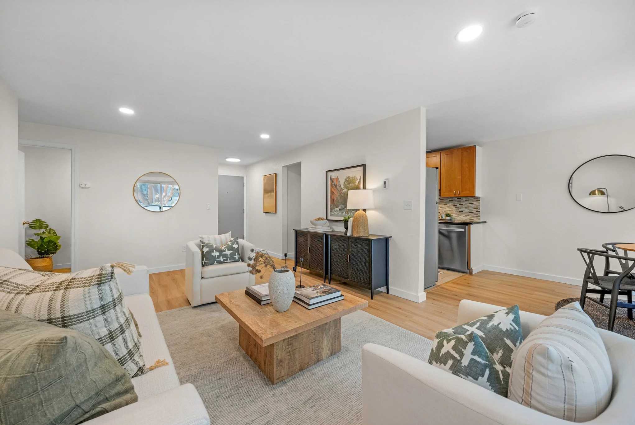 3711 26th Place W #105 Seattle, WA 98199 (3).JPG