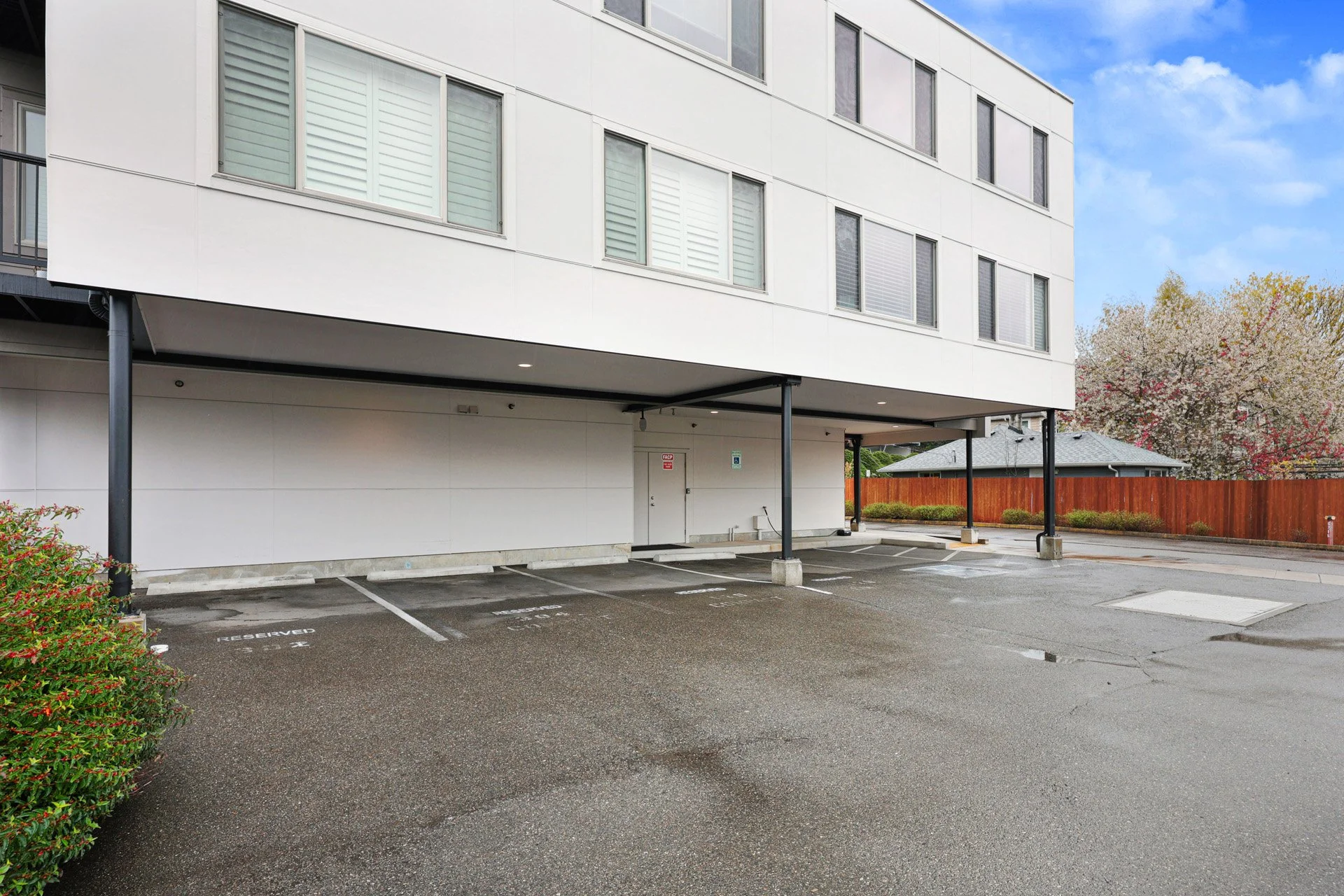 6219 NE 181st St #301 Kenmore, WA 98028 (21).jpg