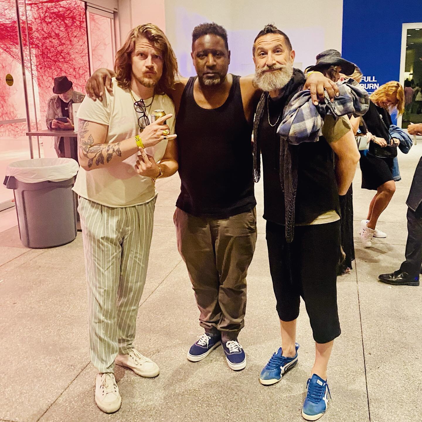 Throwback to a great night of art and party @hammer_museum with our amazing LA tour guide @toonsone44 and @search_resq 
Had a blast! Thanks for sharing your thoughts and showing us around. The artist interviews with will follow soon&hellip; 

#losang