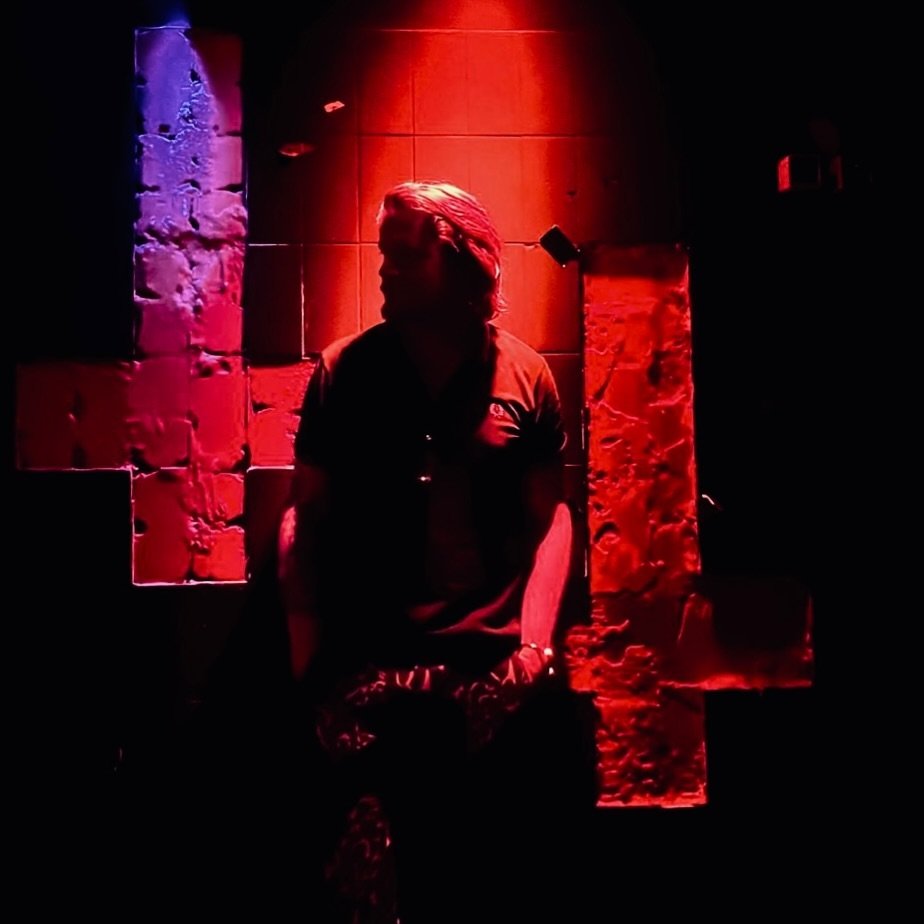 ... at least the lighting is divine. 
#darkvibes