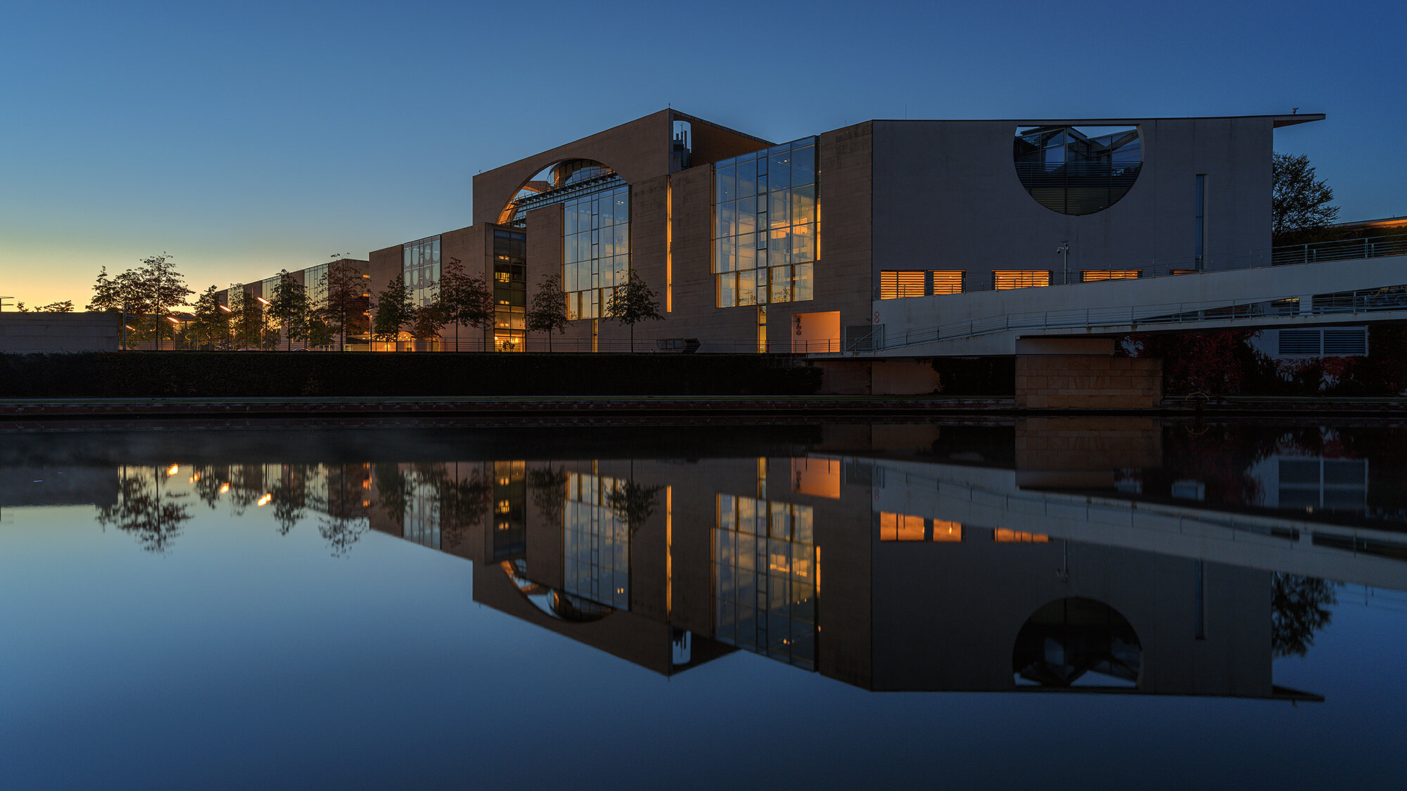Kanzleramt_Architektur_BlaueStdV2_BOLLMANN-KOMMUNIKATION_web.jpg