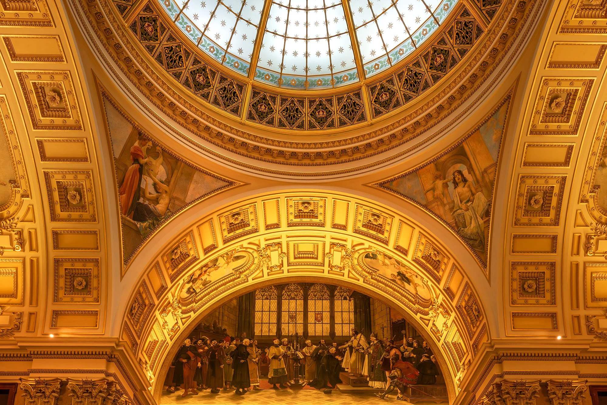 Tschechien_Prag_Museum_innen_Kuppel_Bogen_03_2024_BOLLMANN-BF_web.jpg