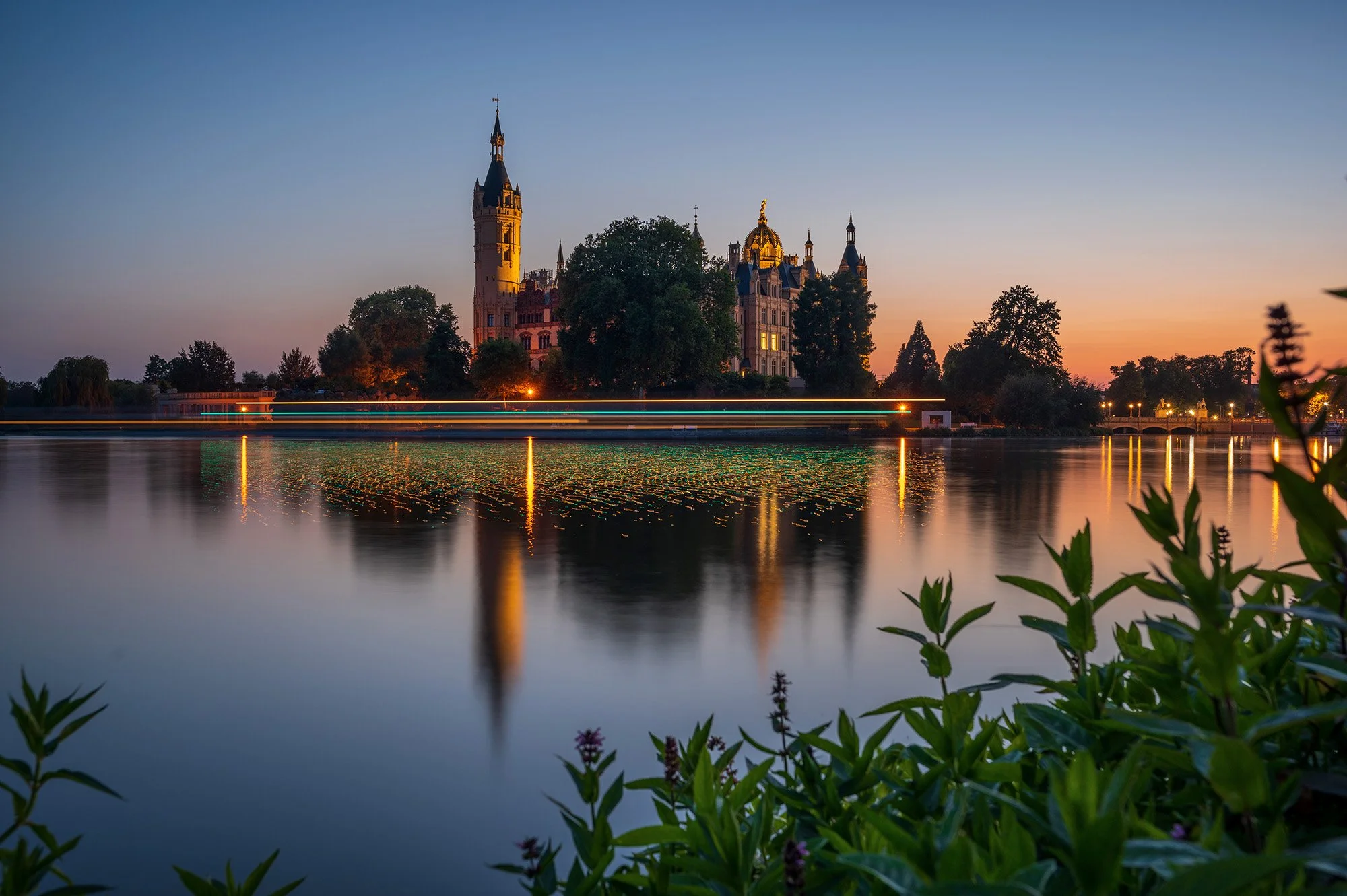 MV_Schweriner_Schloss_Blaue37_ISO64_14-30mm_bei_30mm_f8_30,00s+ND0,9_BOLLMANN-BF_web.jpg