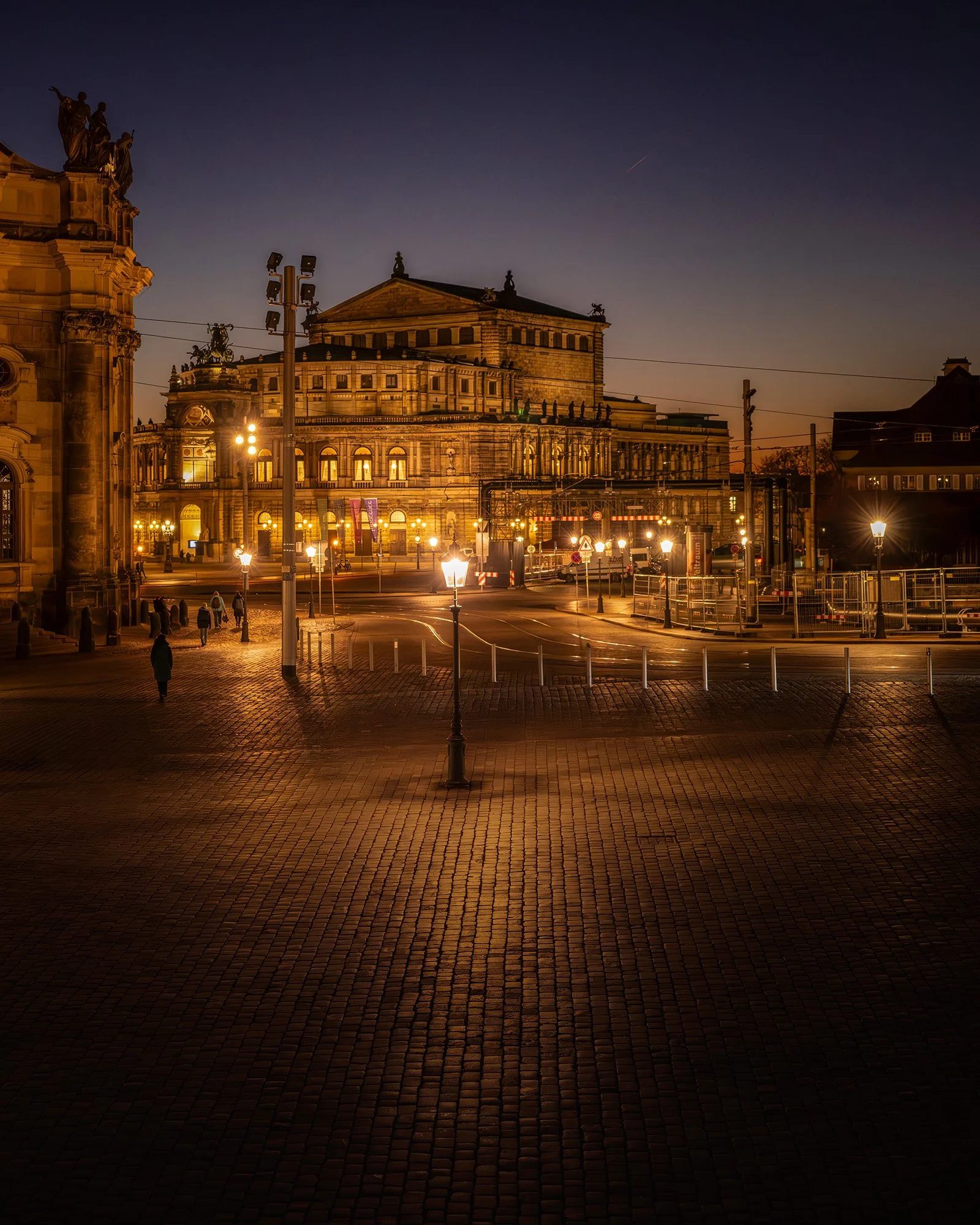 Sachsen_Dresden_Semperoper_Neorenaissasance_BOLLMANN-BF_web.jpg
