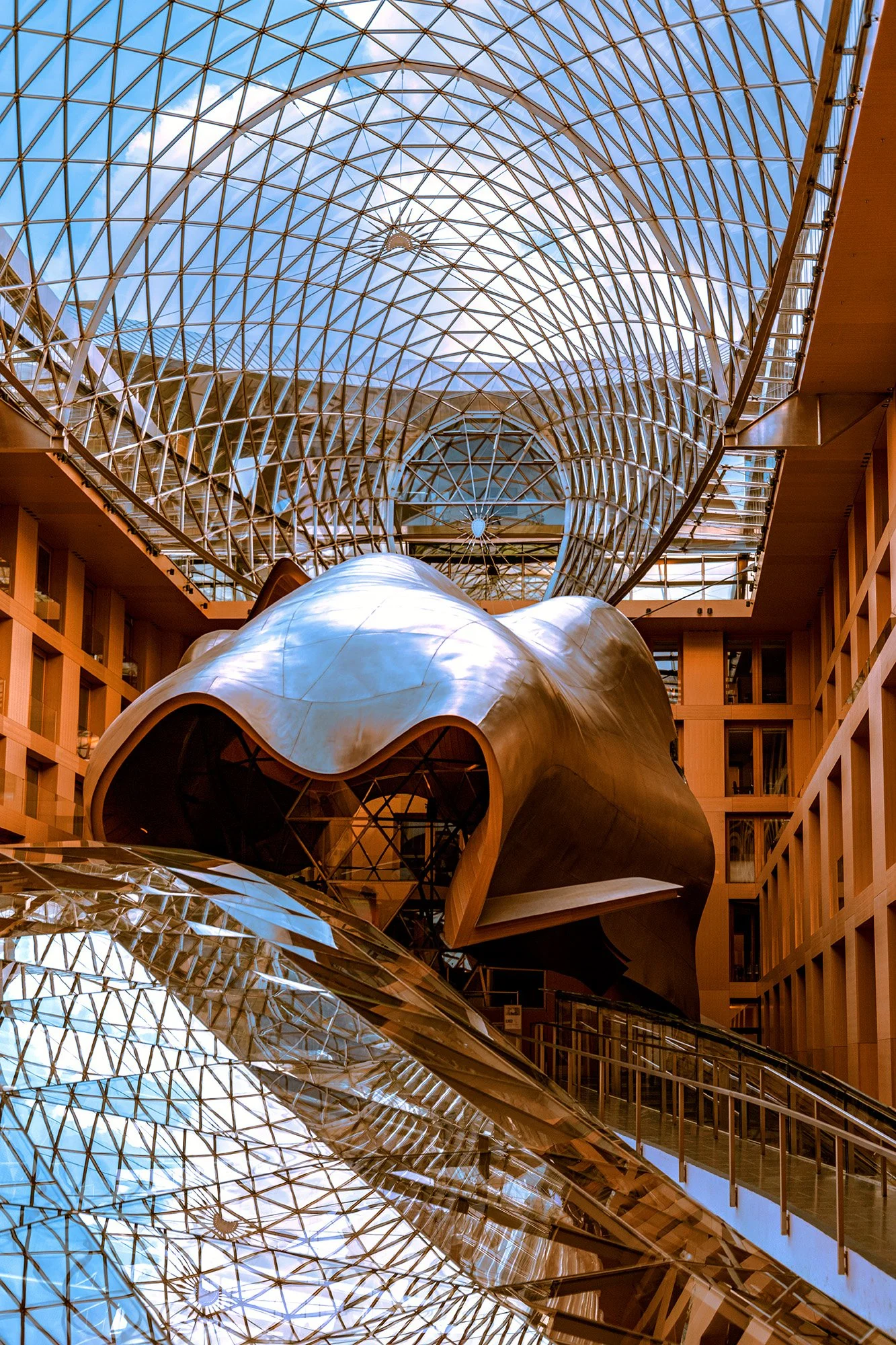 Berlin_DZ-Bank_Skulptur_BOLLMANN-BF_web.jpg