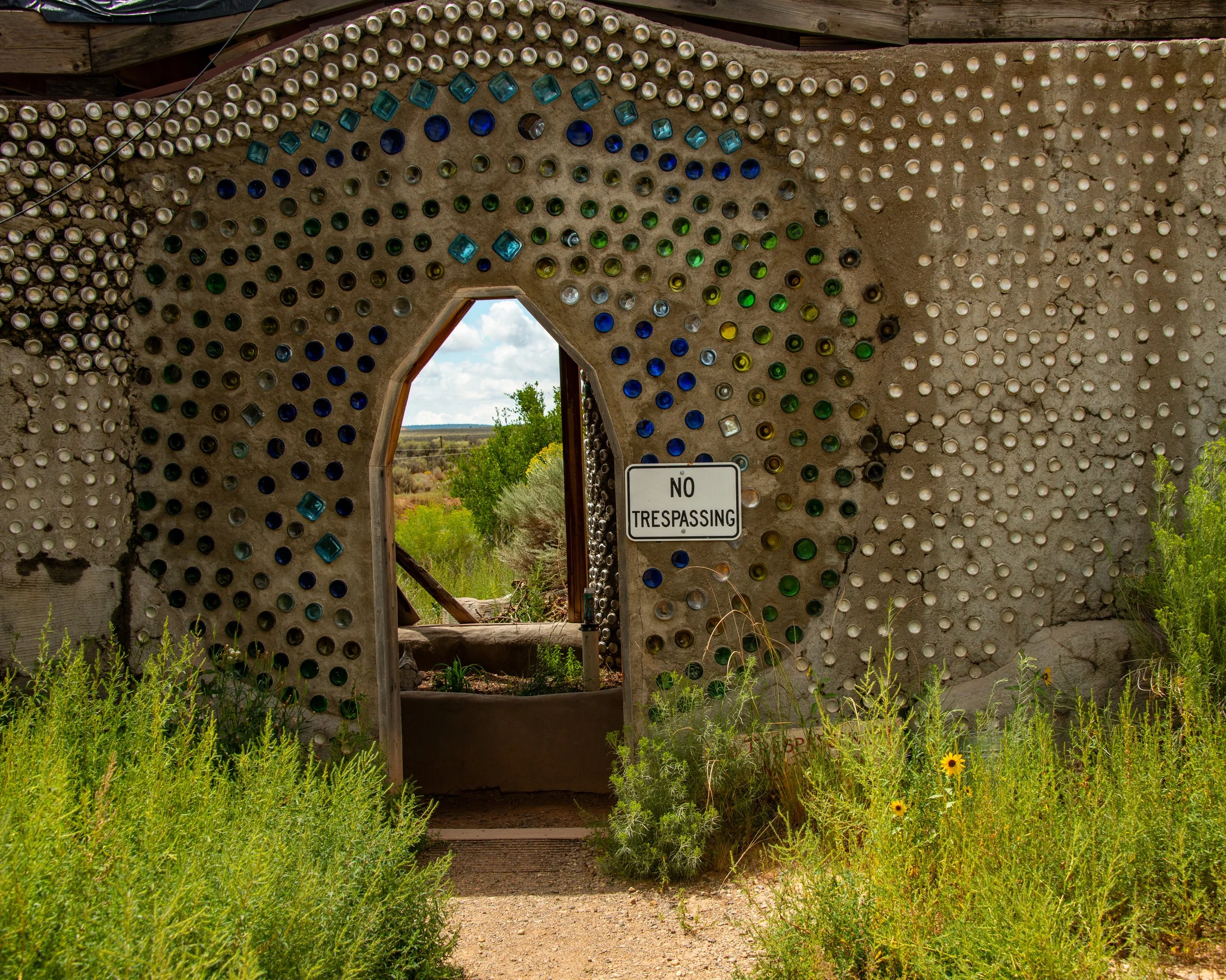 Earthships-107.jpg