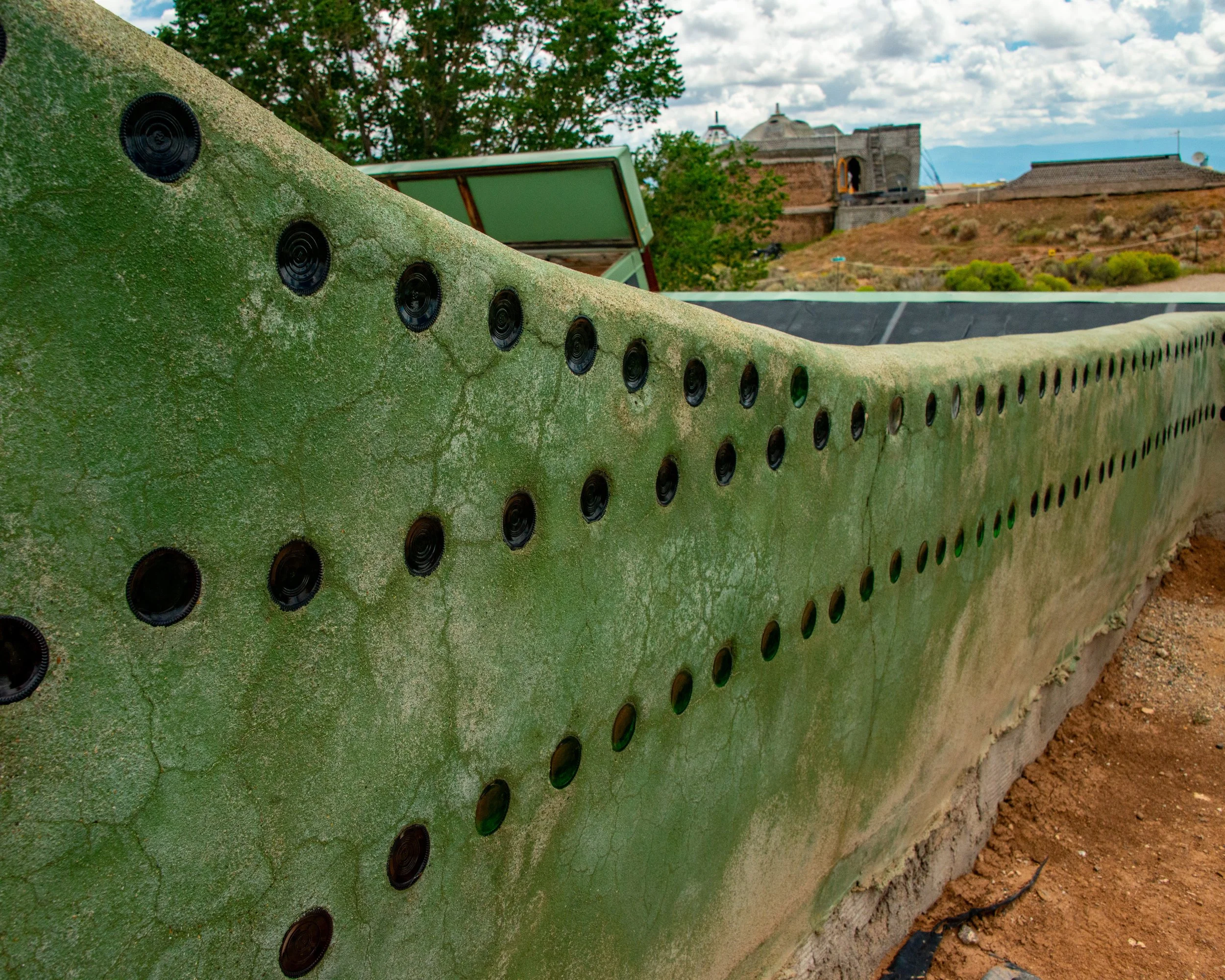 Earthships-23.jpg