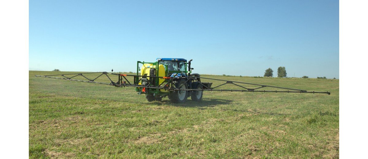 pro-mount-sprayer-in-action-spraying.jpg
