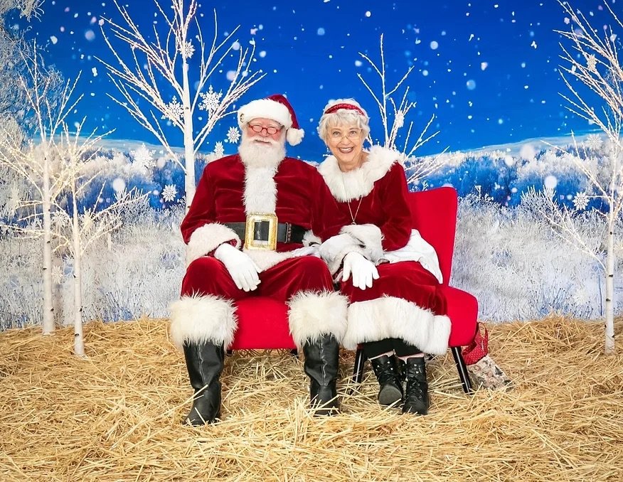 santas.jpeg