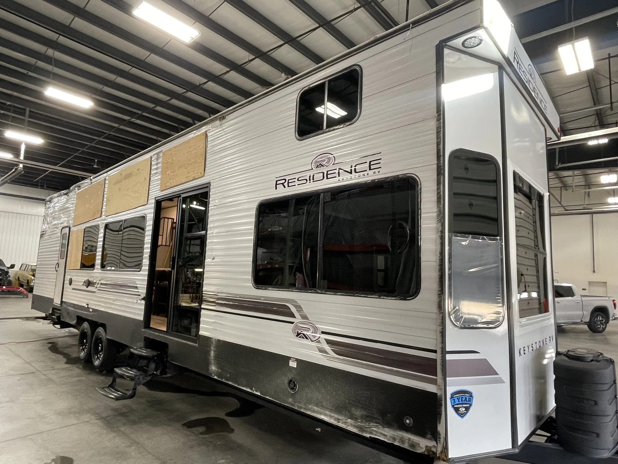 2024 Keystone Residence 40CLDL Destination Trailer