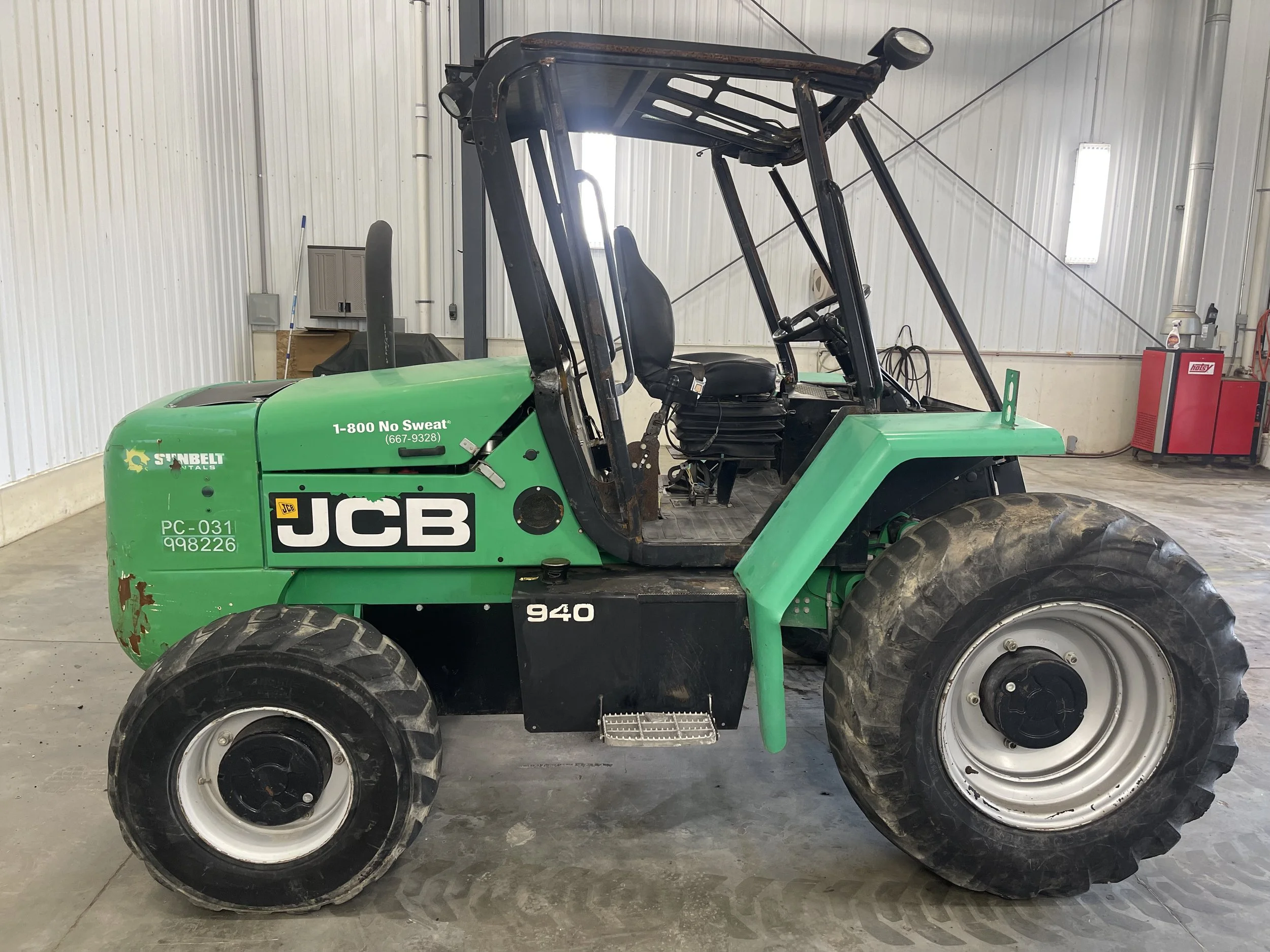 2016 JCB 940 Forklift 8000lb For Sale