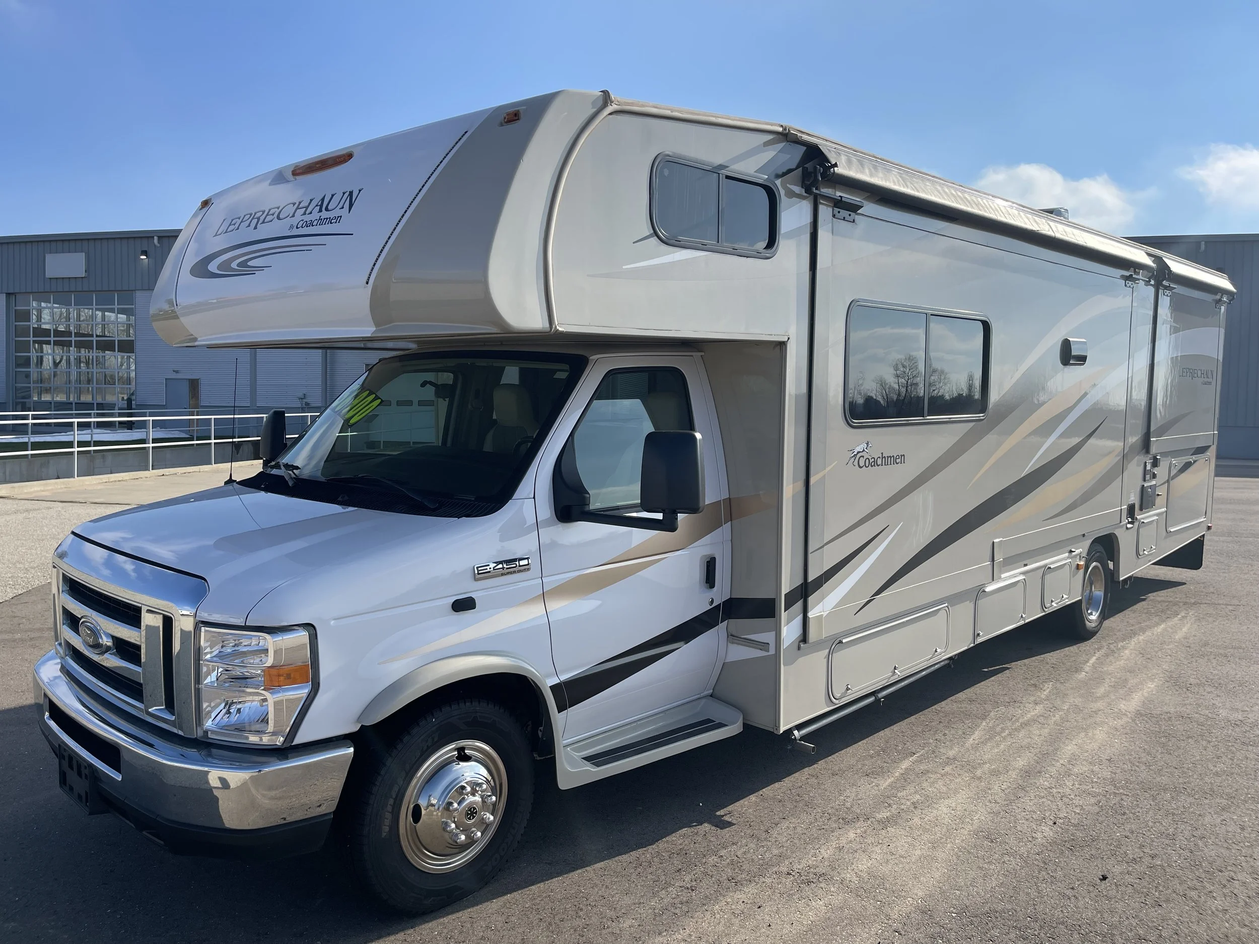 2019 Coachmen Leprechaun 311FS