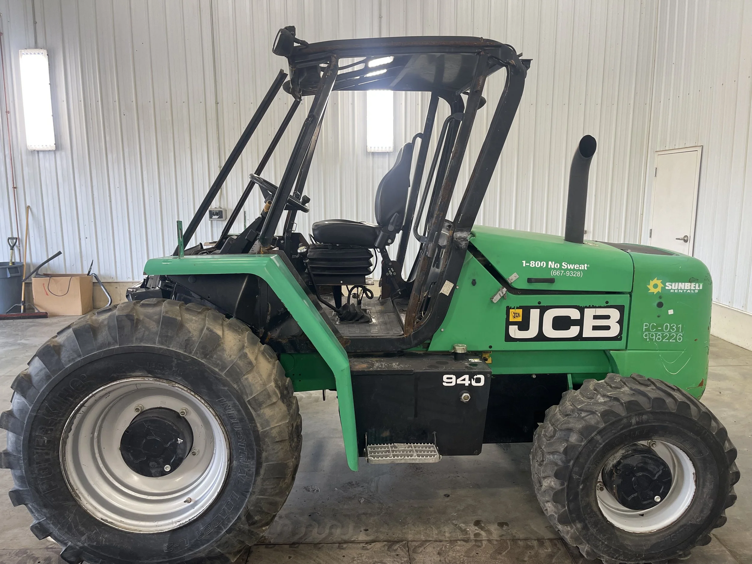 2016 JCB 940 Forklift 8000lb For Sale