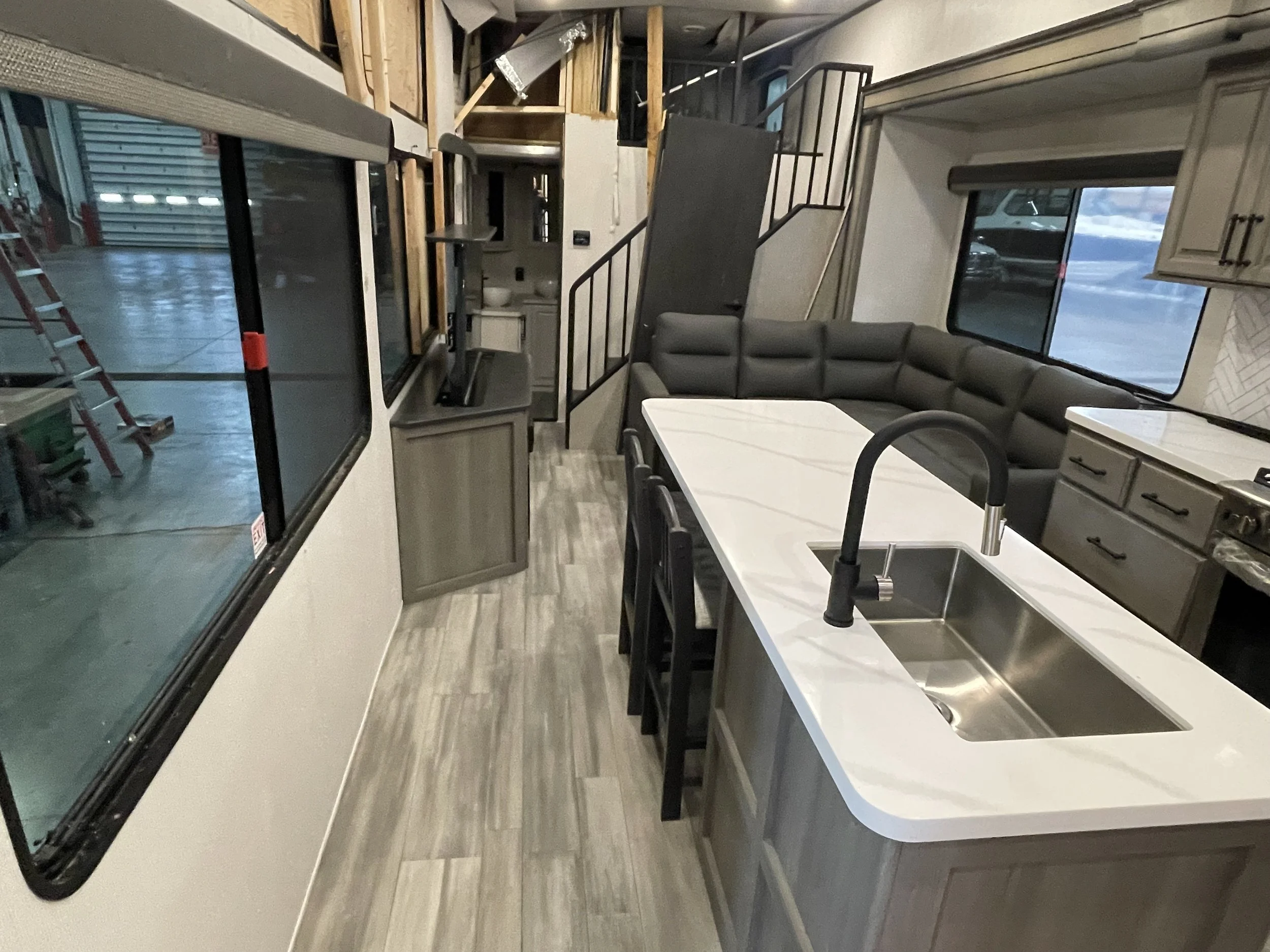 2024 Keystone Residence 40CLDL Destination Trailer