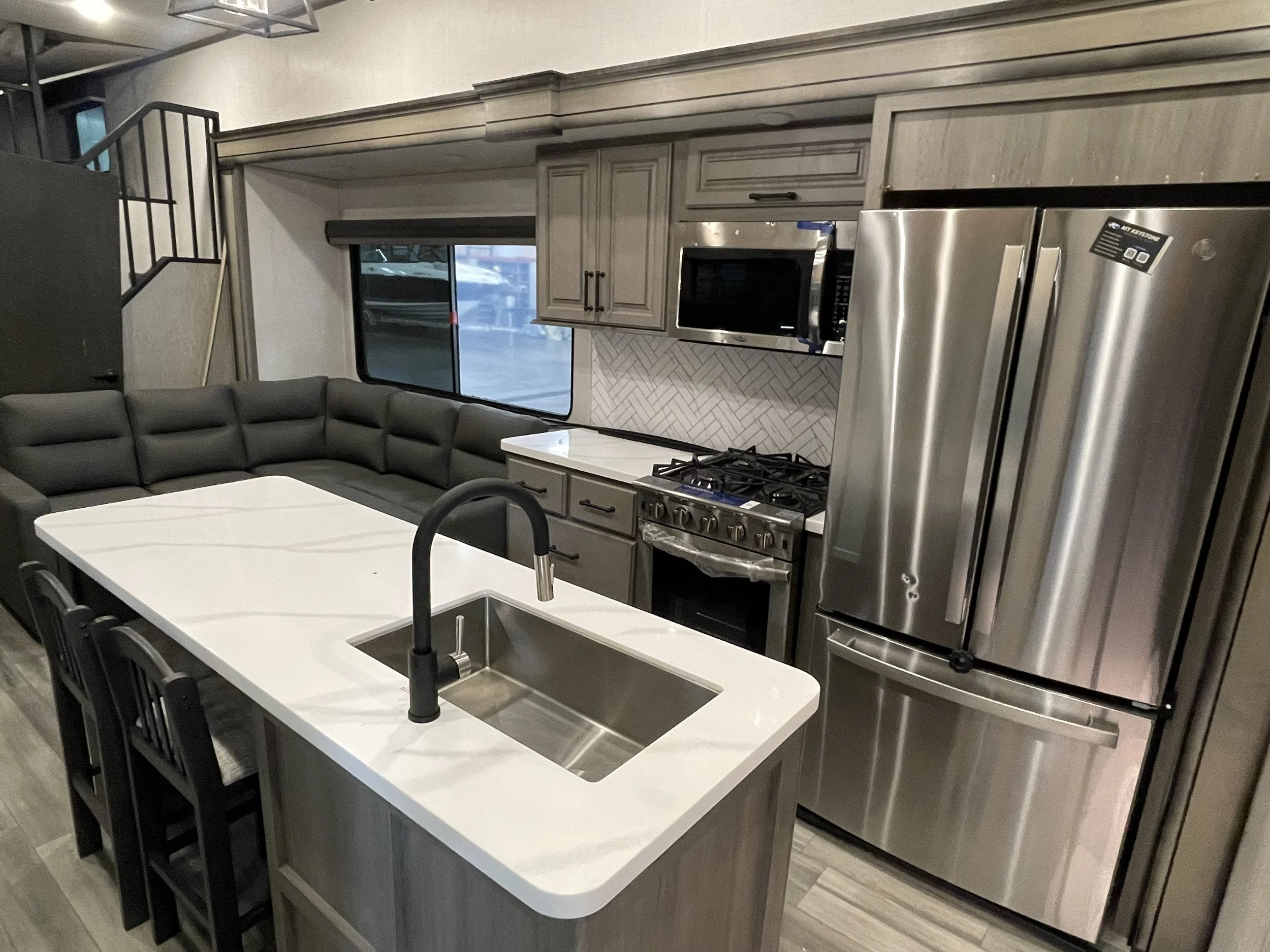 2024 Keystone Residence 40CLDL Destination Trailer