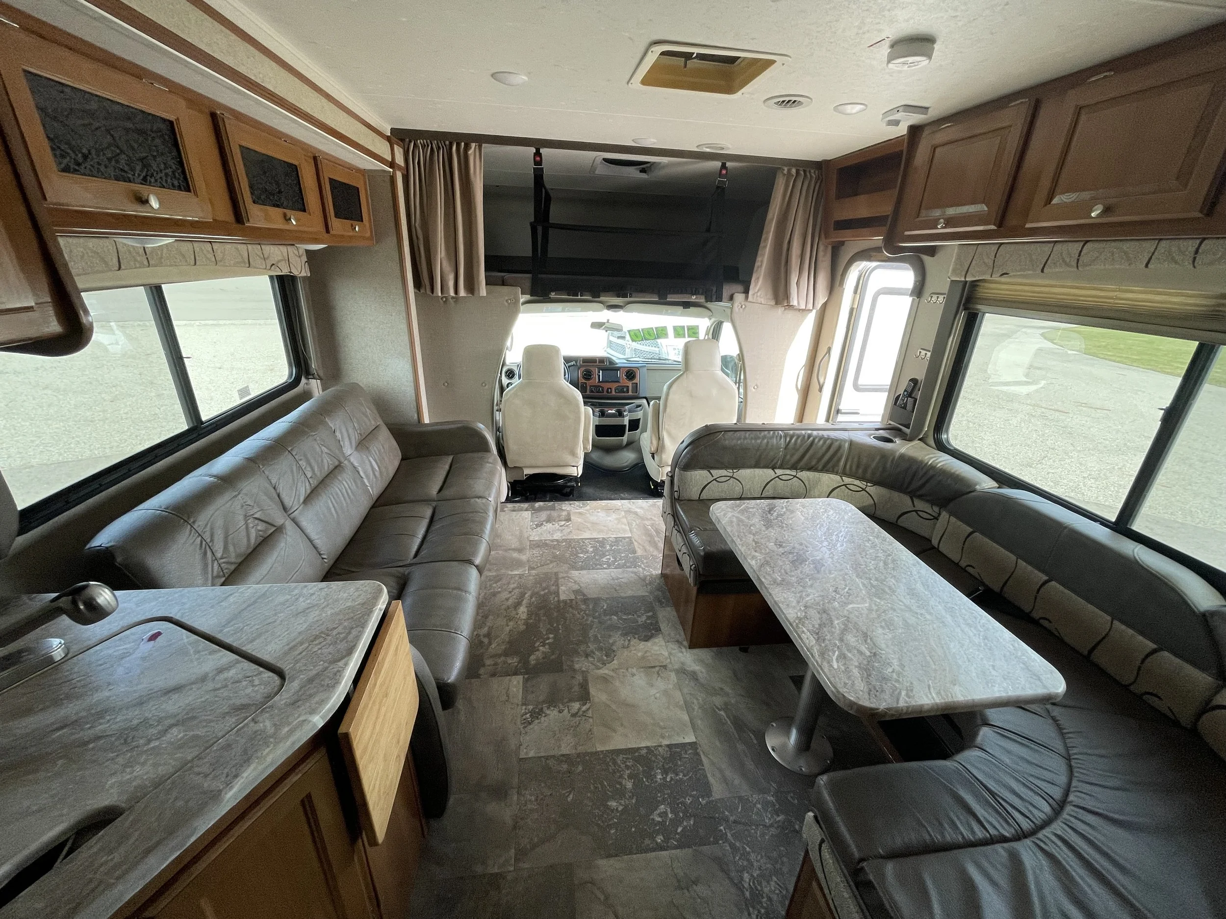 2019 Coachmen Leprechaun 311FS