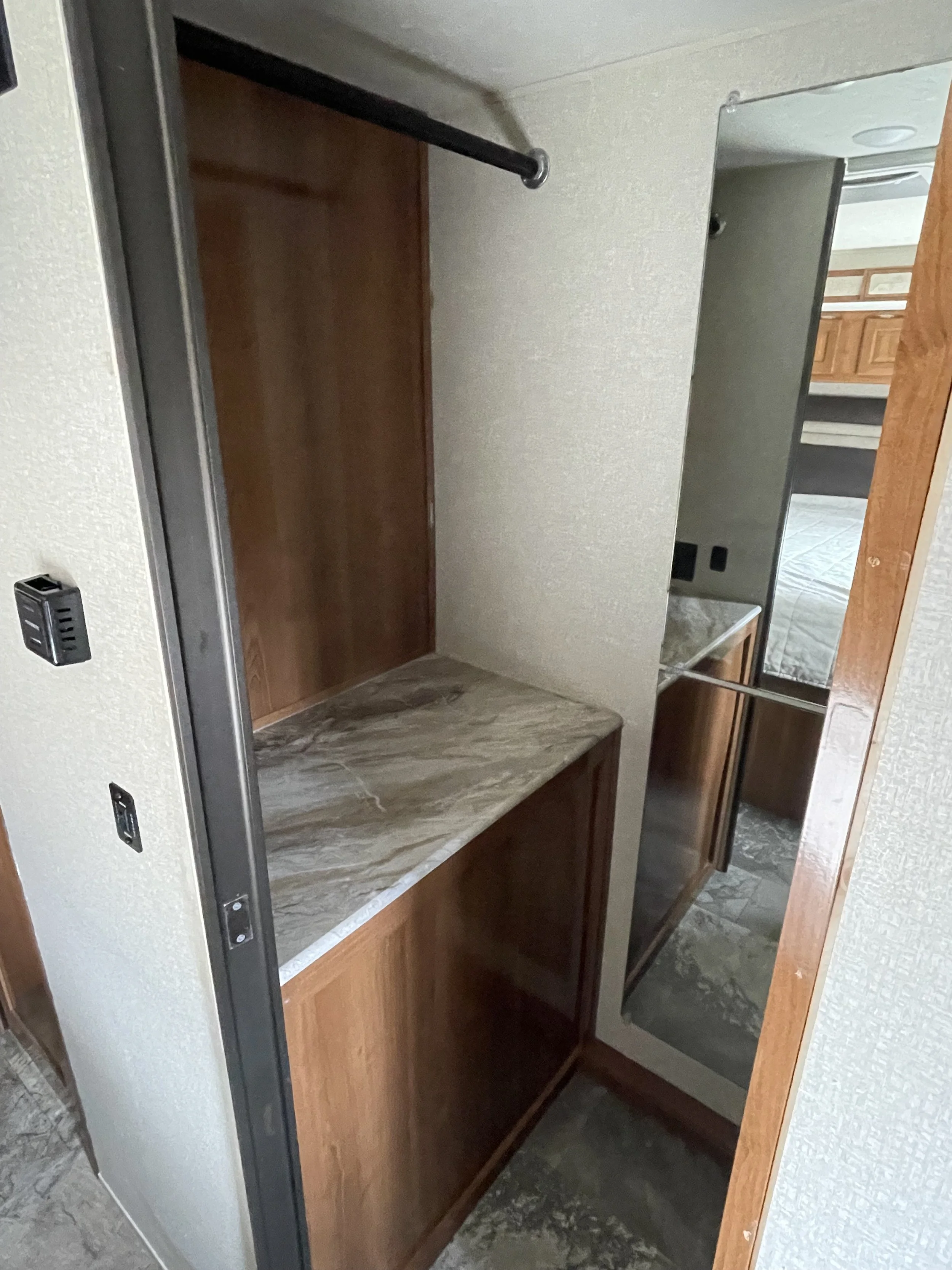 2019 Coachmen Leprechaun 311FS